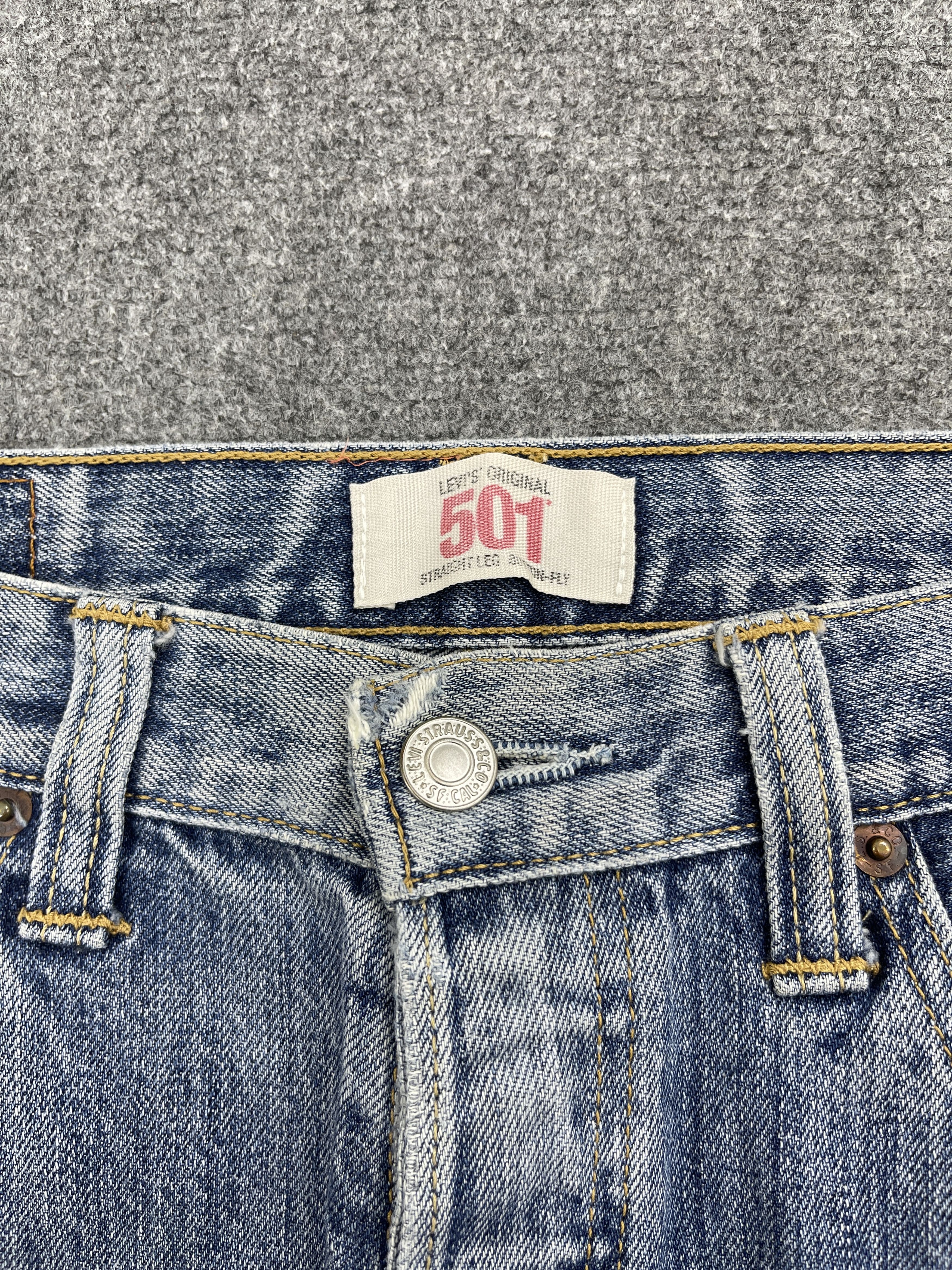 Levi's × Vintage Vintage Levis 501 Light Blue Washed Jeans Size US 30 / EU 46 - 11 Thumbnail