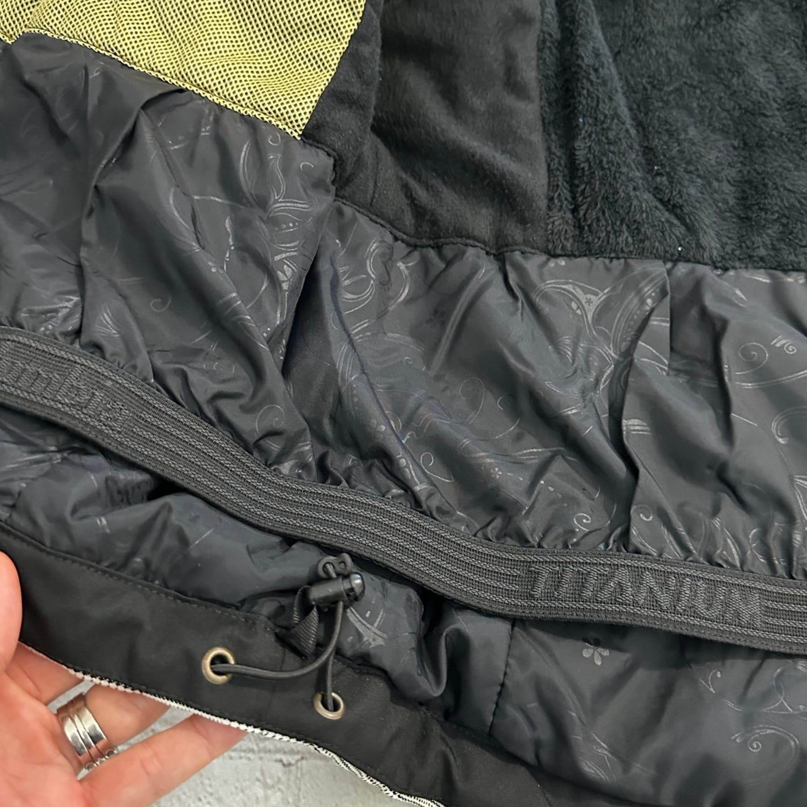 Columbia COLUMBIA TITANIUM OMNI TECH WATERPROOF SHELL JACKET Size L / US 10 / IT 46 - 10 Thumbnail