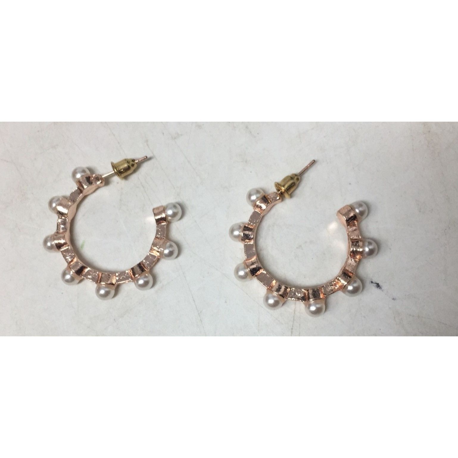 Other Women's Rose Gold Hoop Earrings with White Faux Pearls Size ONE SIZE - 4 Thumbnail