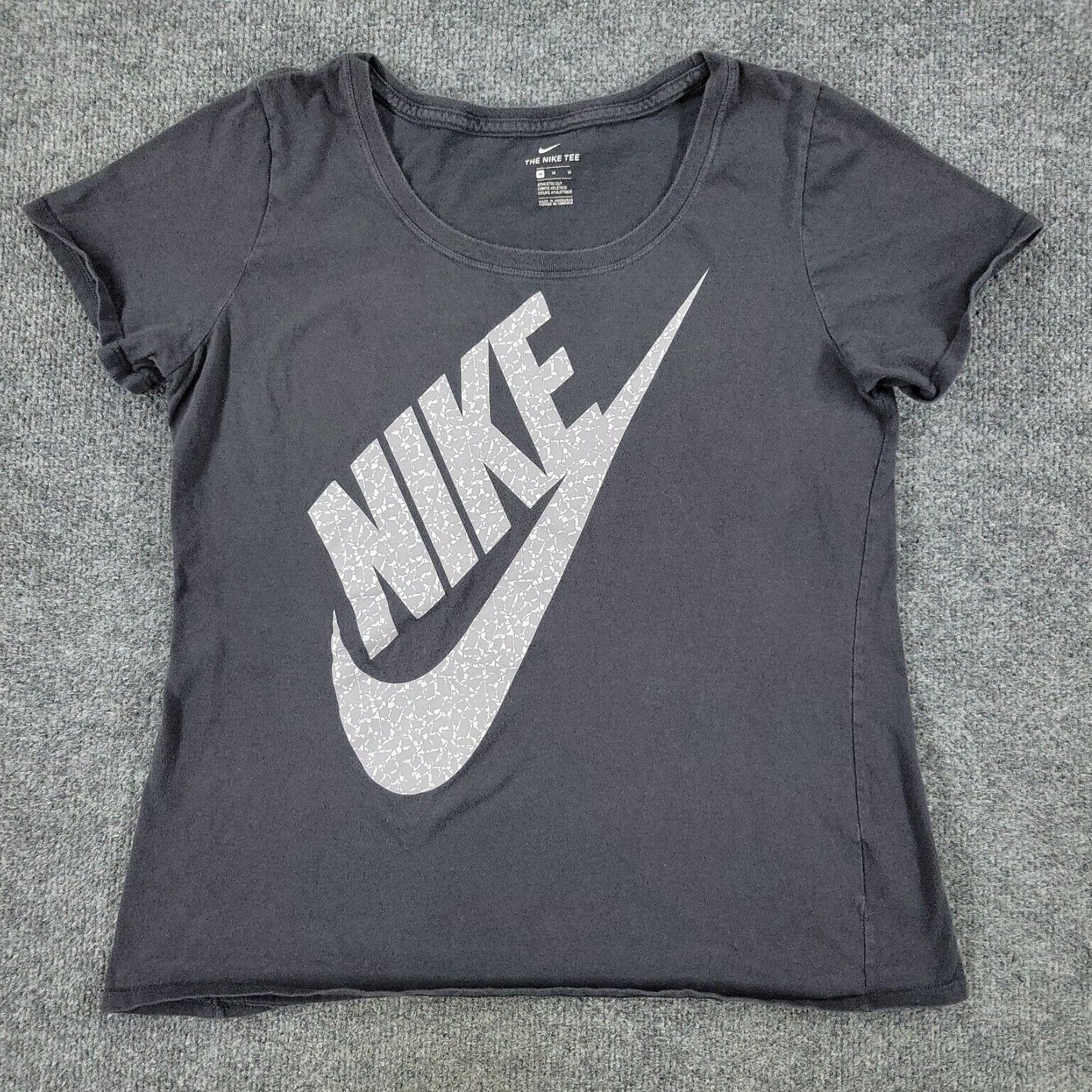 Nike Gray Medium Women s Athletic Cut Short Sleeve Graphic Tee Logo Top Nike Shirt Grailed