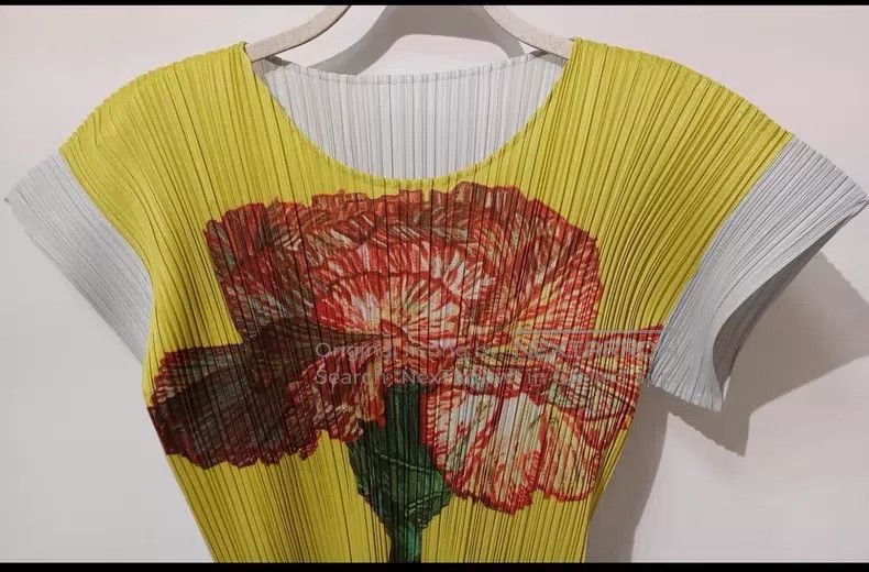 Issey Miyake Issey Miyake Yellow Printed Short Sleeve Top Size L / US 10 / IT 46 - 3 Thumbnail
