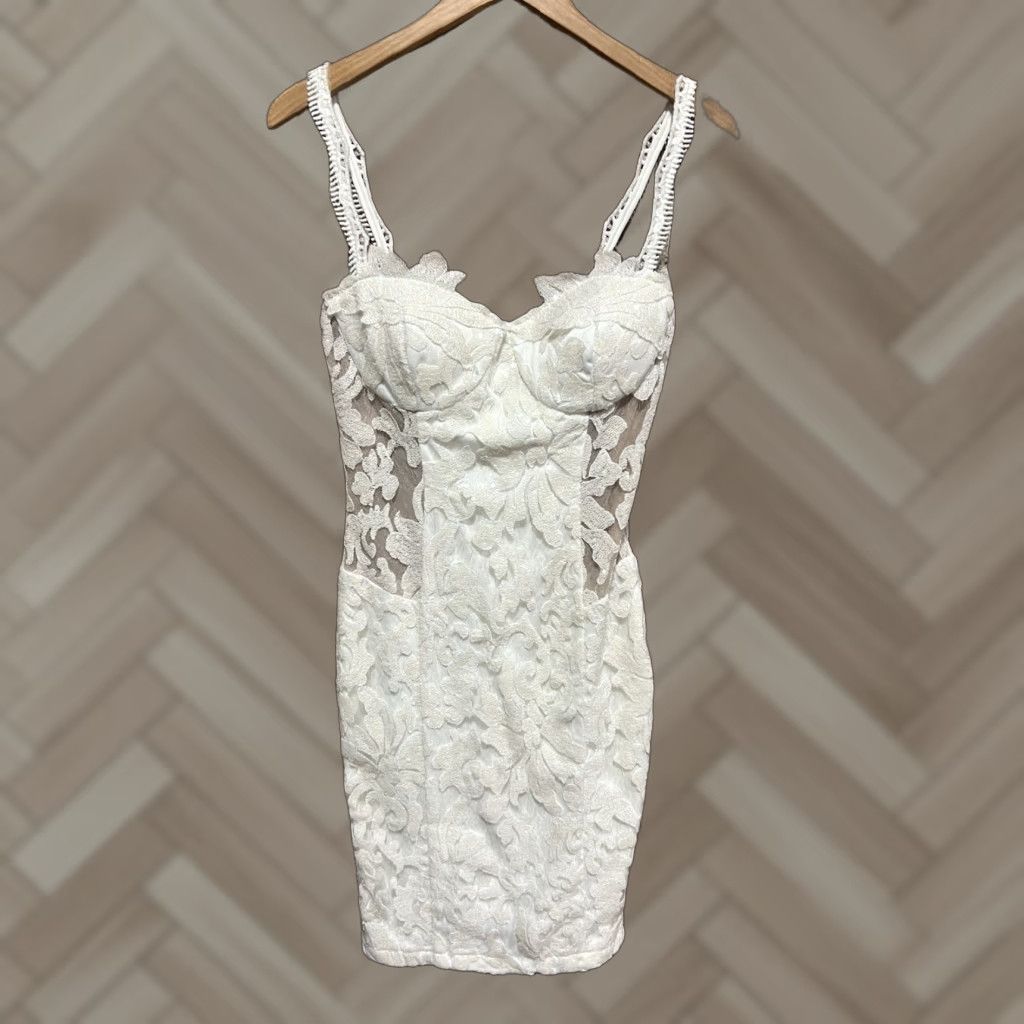 Vintage VINTAGE Va Va Voom Y2K White Lace Maxi Dress Womens M Medium Floral Pattern Size M / US 6-8 / IT 42-44 - 1 Thumbnail