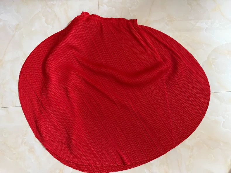 Issey Miyake Issey Miyake size:5 A big red round skirt Size 31" - 1 Thumbnail