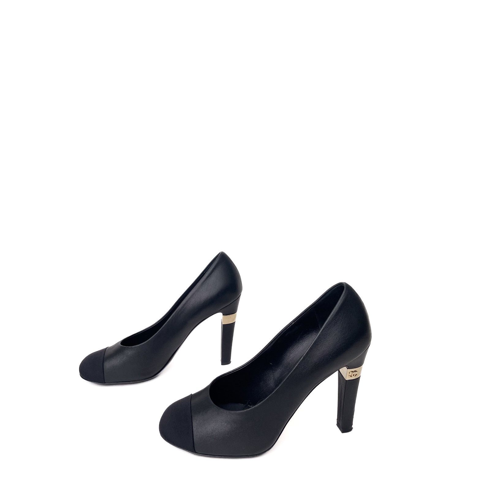 Chanel Black Pumps with Gold Detailing Size US 8 / IT 38 - 2 Thumbnail
