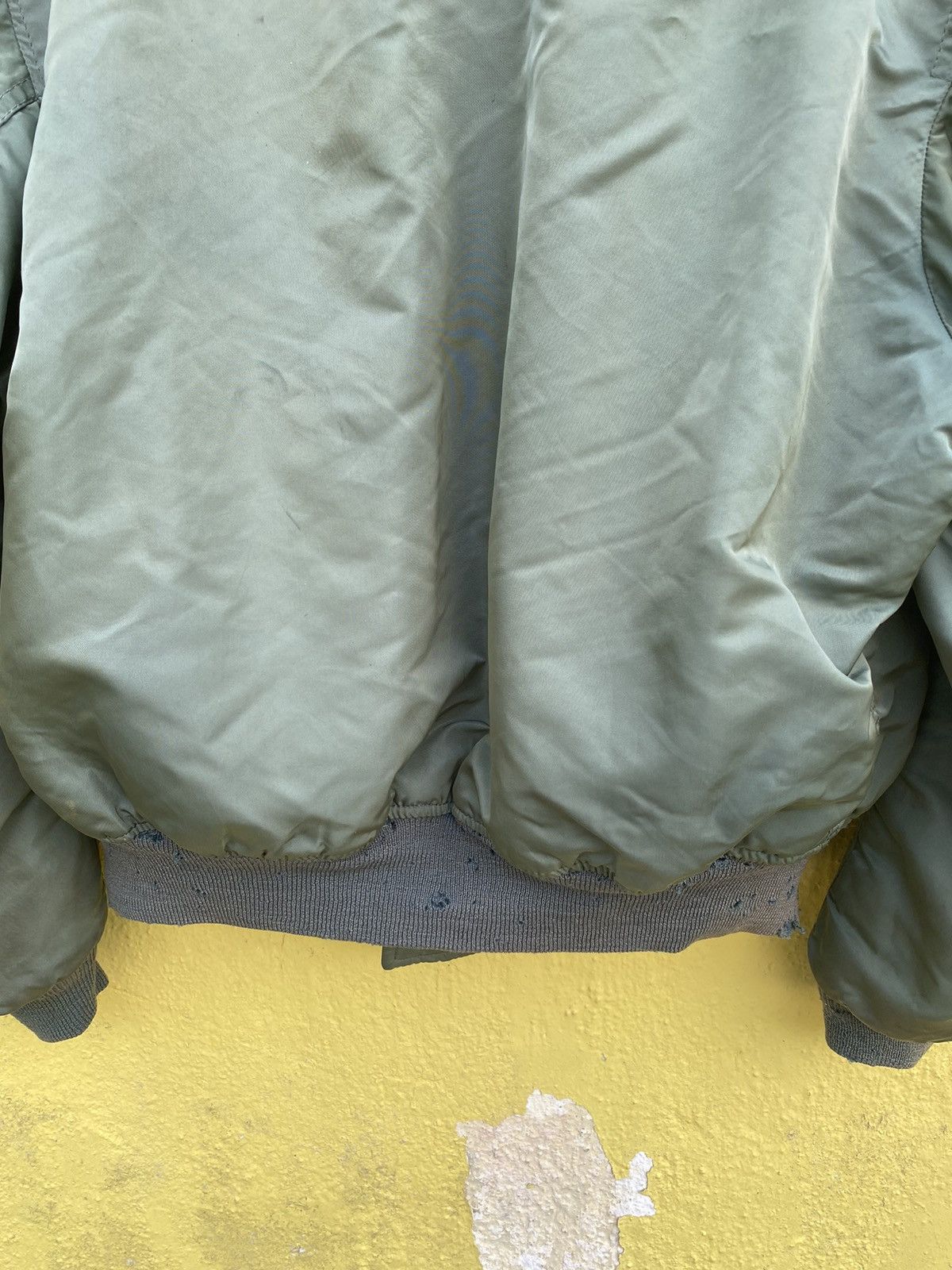 Alpha Industries Vintage MA-1 Alpha industries flying bomber jacket Size US L / EU 52-54 / 3 - 20 Thumbnail