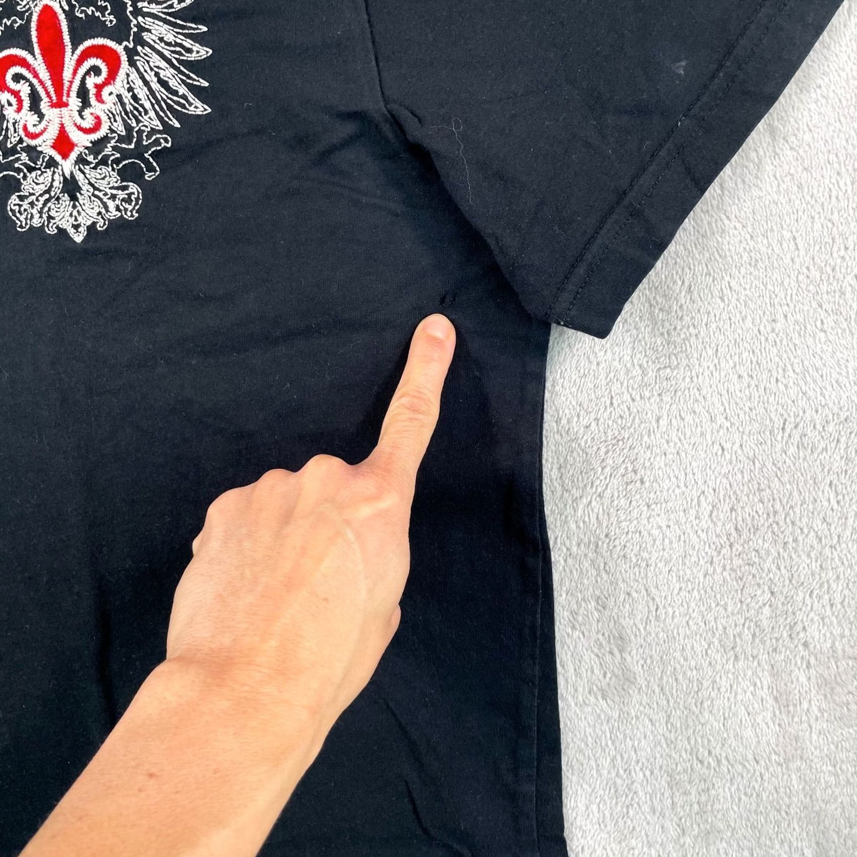 ESPIRIT VINTAGE Rebel Spirit T-Shirt Men XL Black Fleur De Lis Embroidered Applique Short Sleeve Crew Neck Graphic Print Size US XL / EU 56 / 4 - 6 Thumbnail