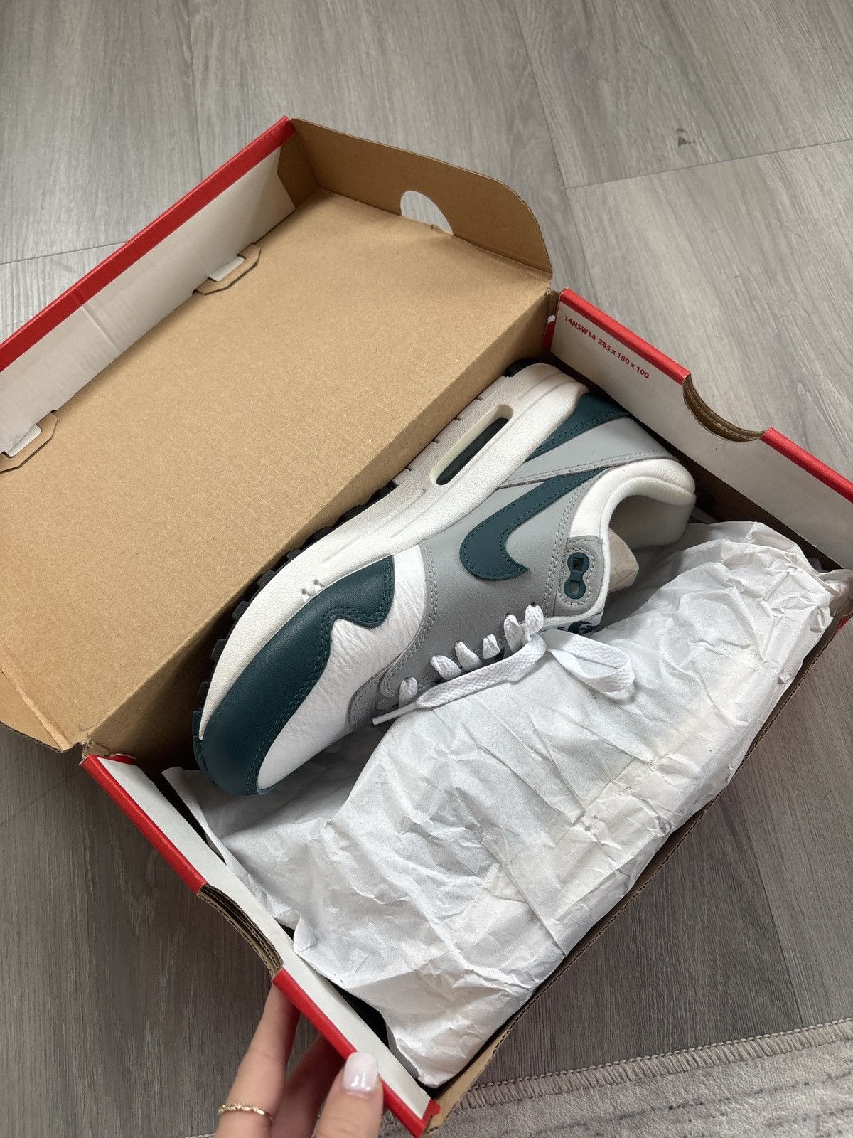 Nike Nike Air Max 1 LV8 Size US 5.5 / EU 38 - 5 Thumbnail