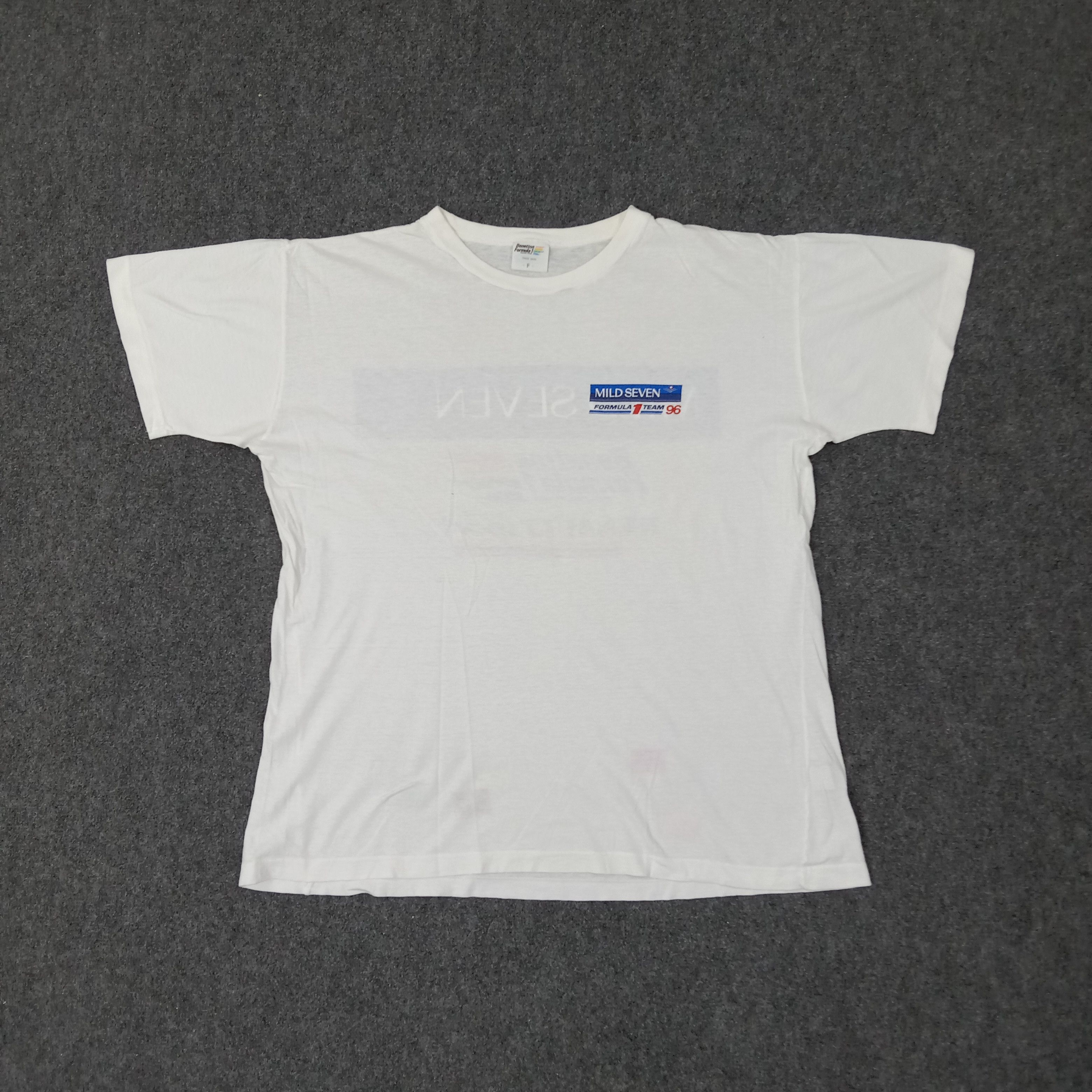 Vintage Benetton Formula 1 Racing Team Motorsports Tshirt C223N17 Size US M / EU 48-50 / 2 - 3 Thumbnail