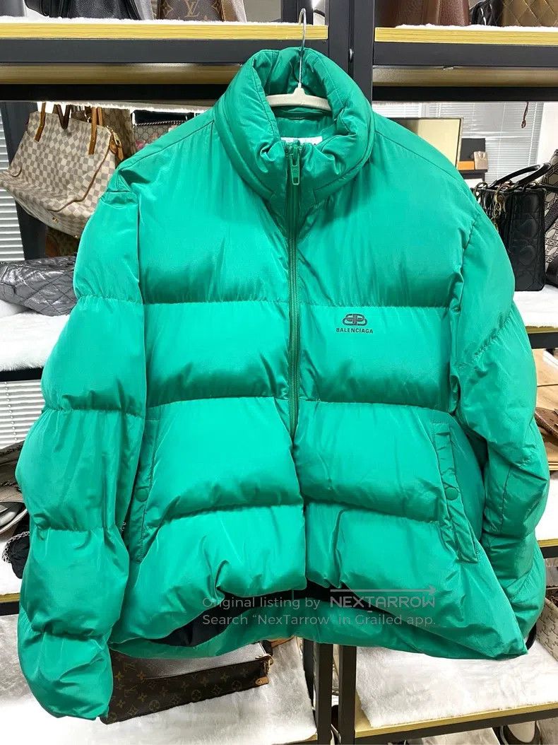 Balenciaga Balenciaga Green oversized hooded down jacket Size XS / US 0-2 / IT 36-38 - 1 Thumbnail