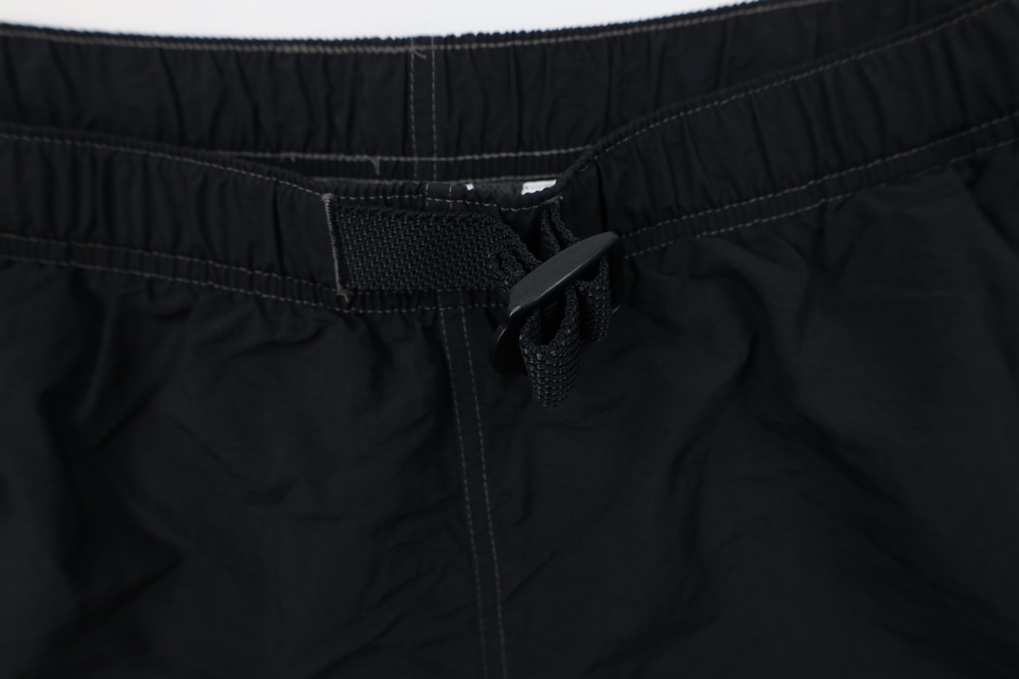 Columbia Vintage Columbia Belted Lined Trekking Cargo Shorts Black Size US 34 / EU 50 - 5 Thumbnail