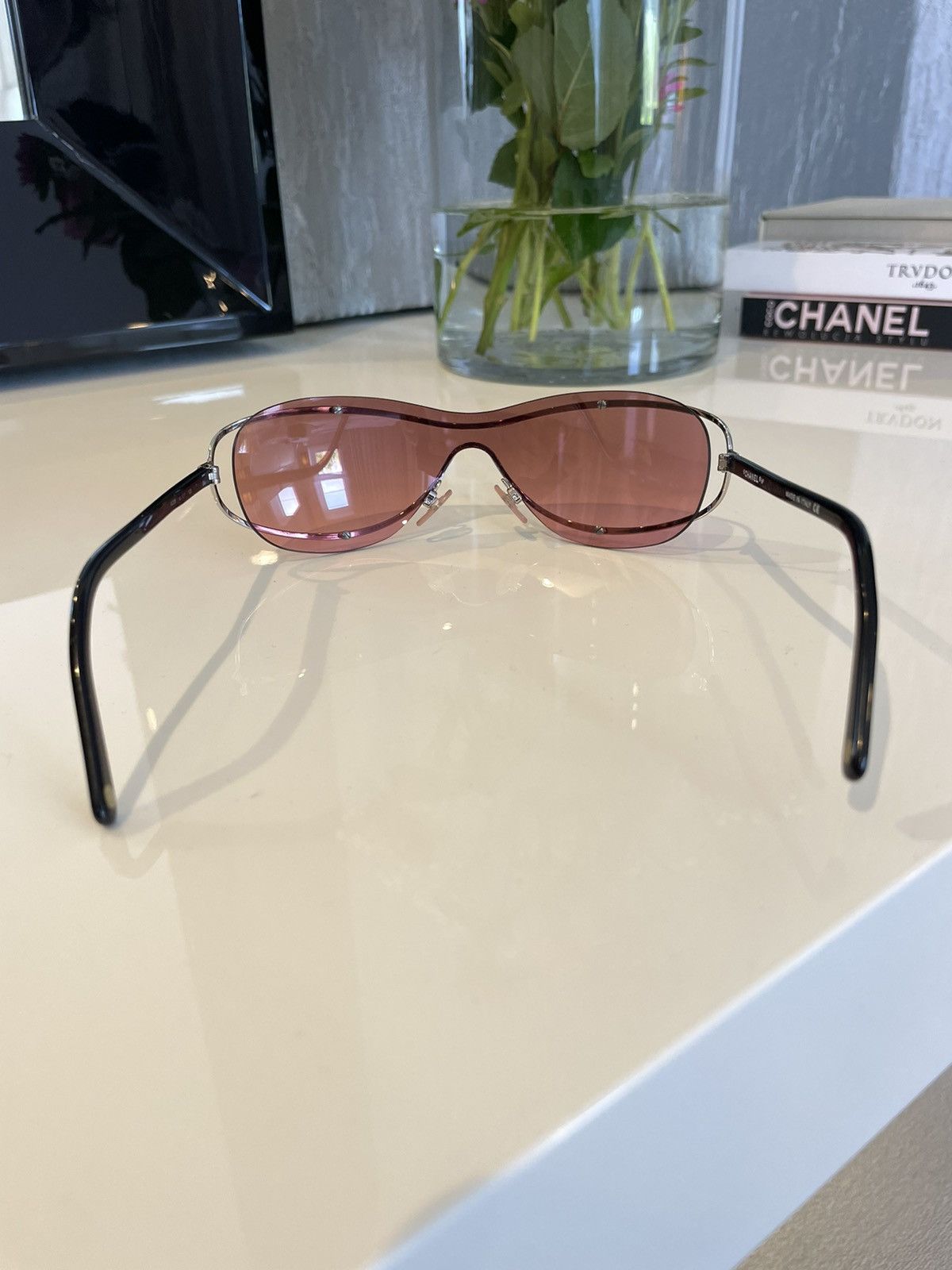 Chanel × Vintage 🔥ULTRA RARE🔥 Chanel Pink Vintage Sunglasses Size ONE SIZE - 4 Thumbnail