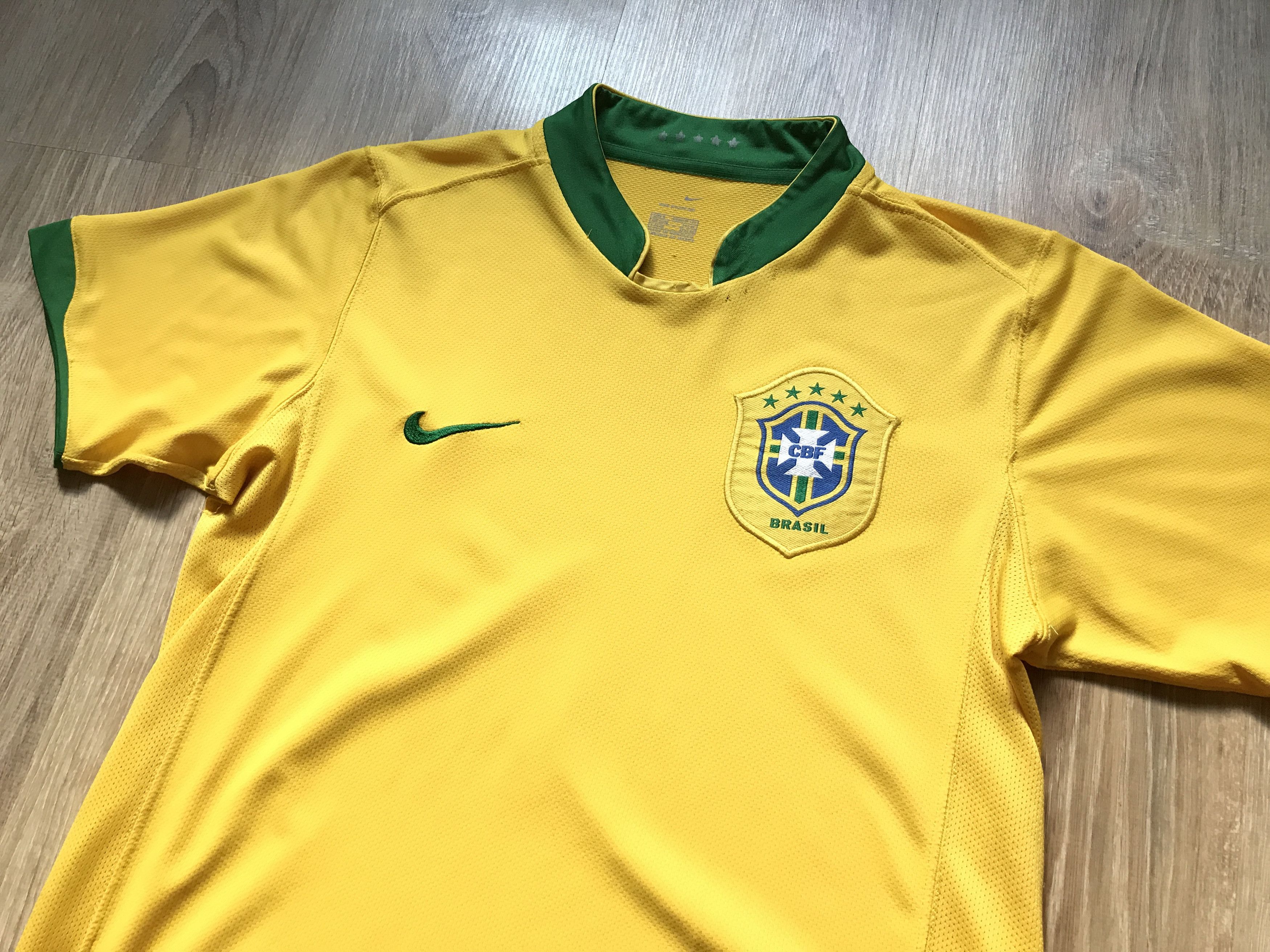 Nike × Vintage Vintage Nike Brazil Football Shirt 2006 Size US S / EU 44-46 / 1 - 3 Thumbnail