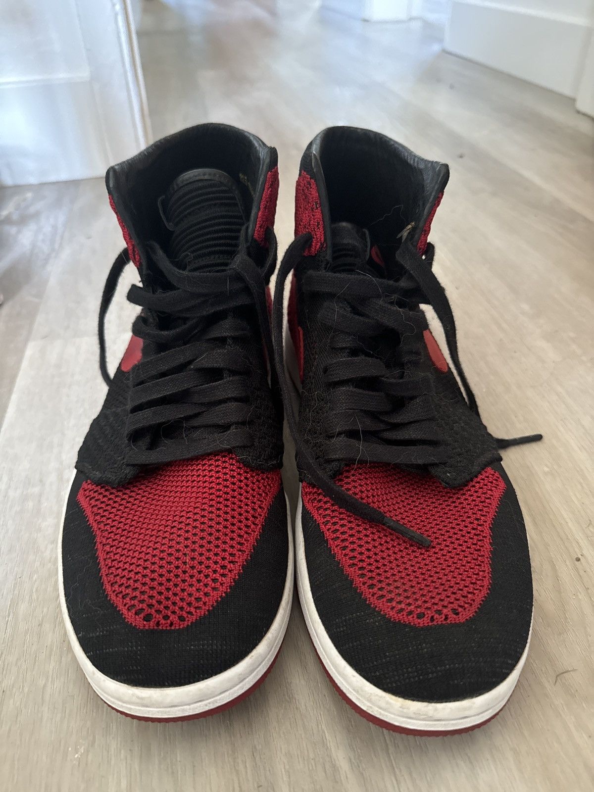 Nike Jordan 1 Retro High Flyknit Bred Size US 11.5 / EU 44-45 - 6 Thumbnail