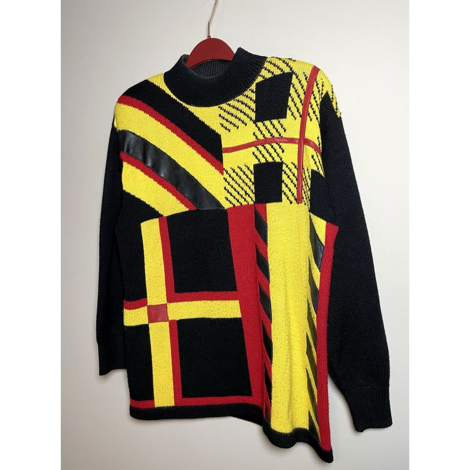 Vintage Suzelle Abstract Sweater Black Red Yellow Size M Wool Blend 1990s Retro Hong Kong Everyday Mens Womens Girls Boys Size M / US 6-8 / IT 42-44 - 2 Thumbnail