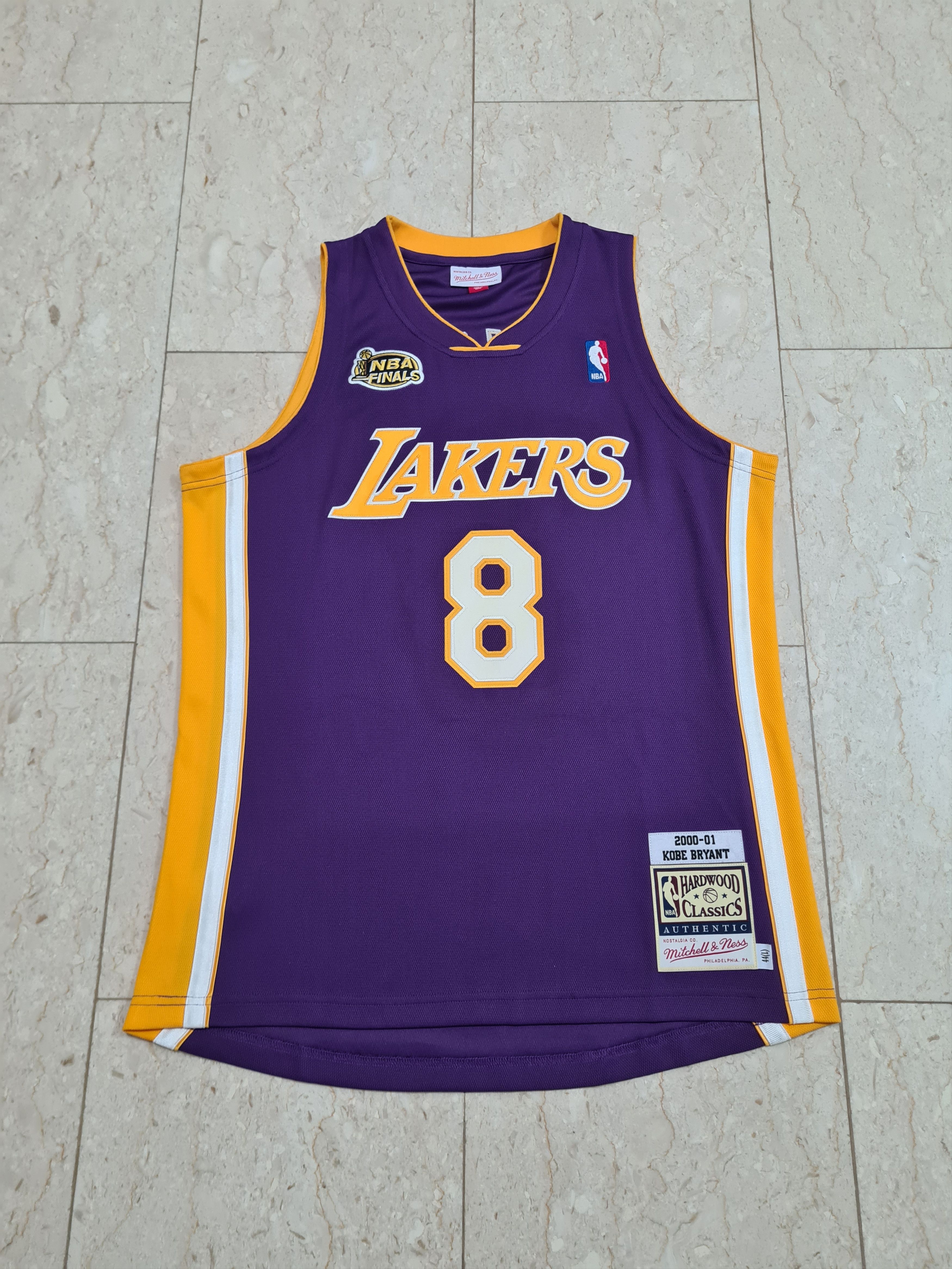 Mitchell&Ness Kobe Bryant Lakers 2001 Away Authentic Jersey