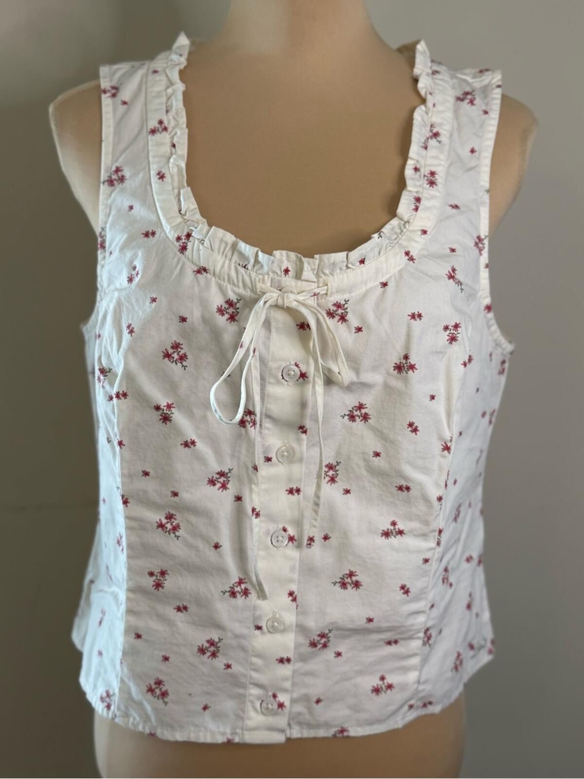 Other Levi’s sleeveless floral western crop top ruffles SZ M Size M / US 6-8 / IT 42-44 - 1 Thumbnail