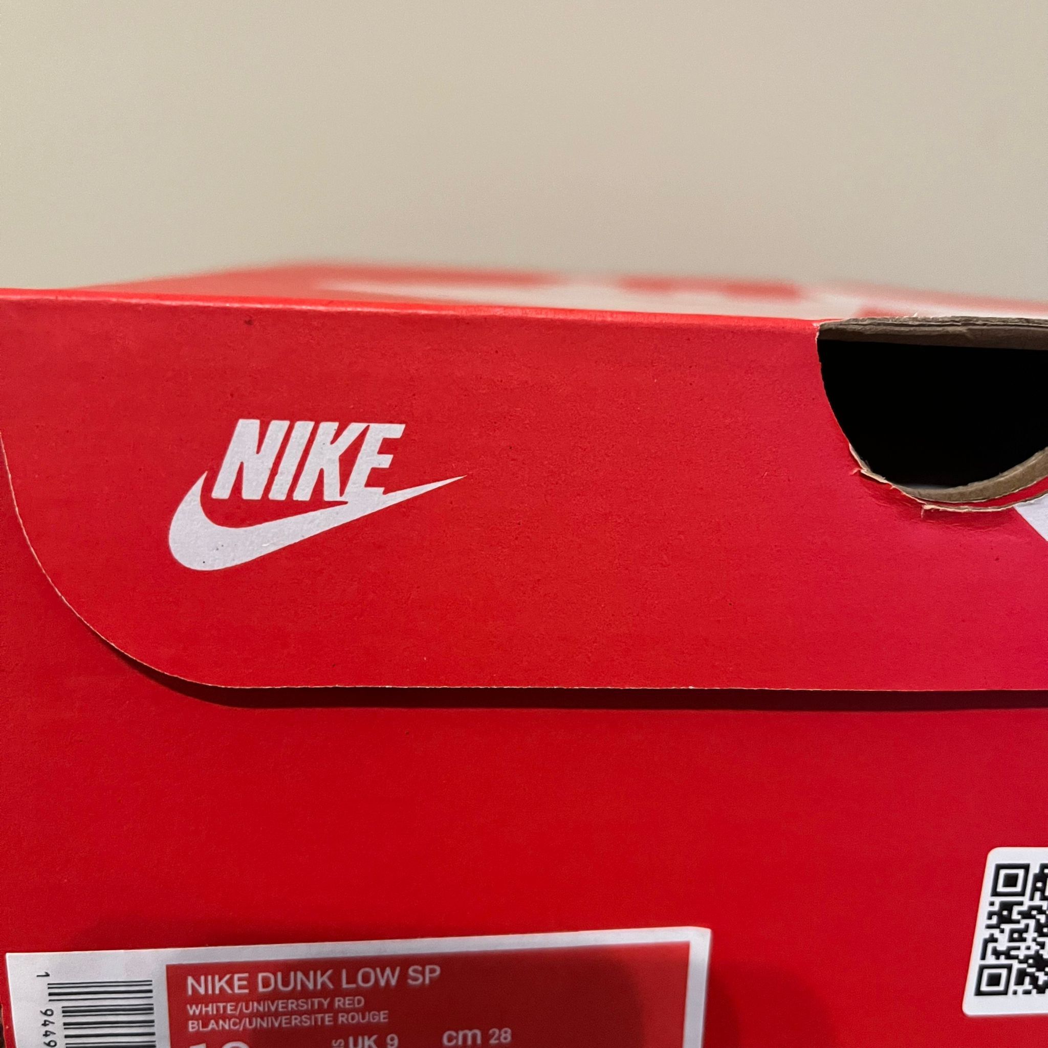 dunk white university red