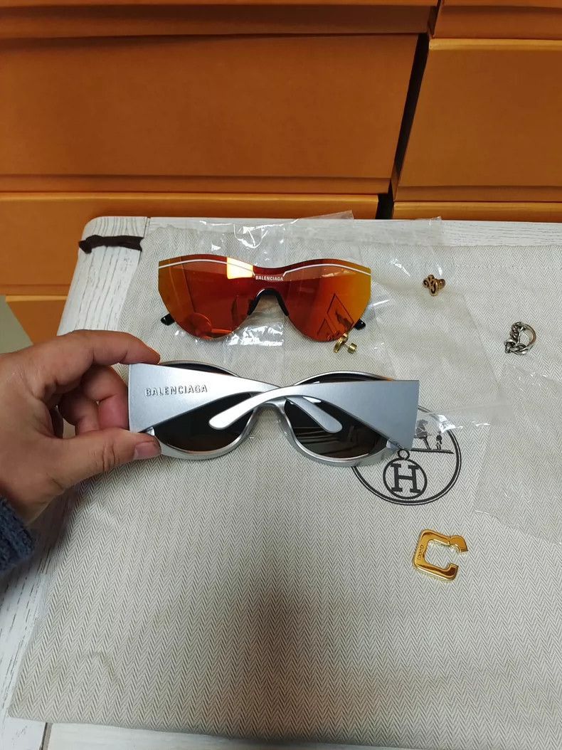 Balenciaga Balenciaga Sunglasses Brand New Authentic Fashion-2506 Size ONE SIZE - 4 Thumbnail