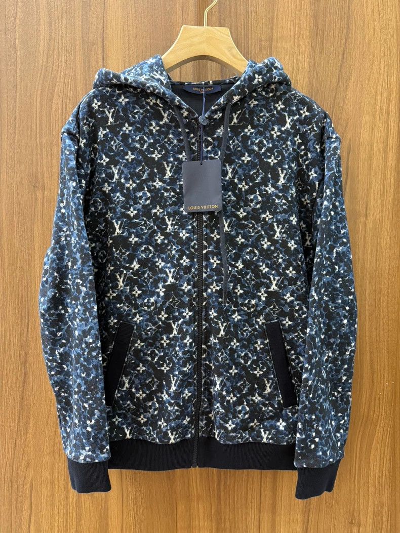 Louis Vuitton Louis Vuitton Blue full-print logo hooded sweatshirt Size US L / EU 52-54 / 3 - 1 Thumbnail