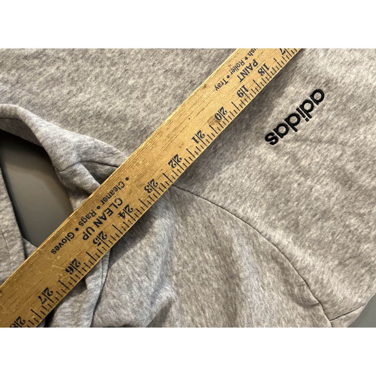 Adidas ADIDAS Hoodie Pullover Logo Gray XL Men’s Size XL Hoodie Pullover Logo Accents Pockets Size US XL / EU 56 / 4 - 6 Thumbnail