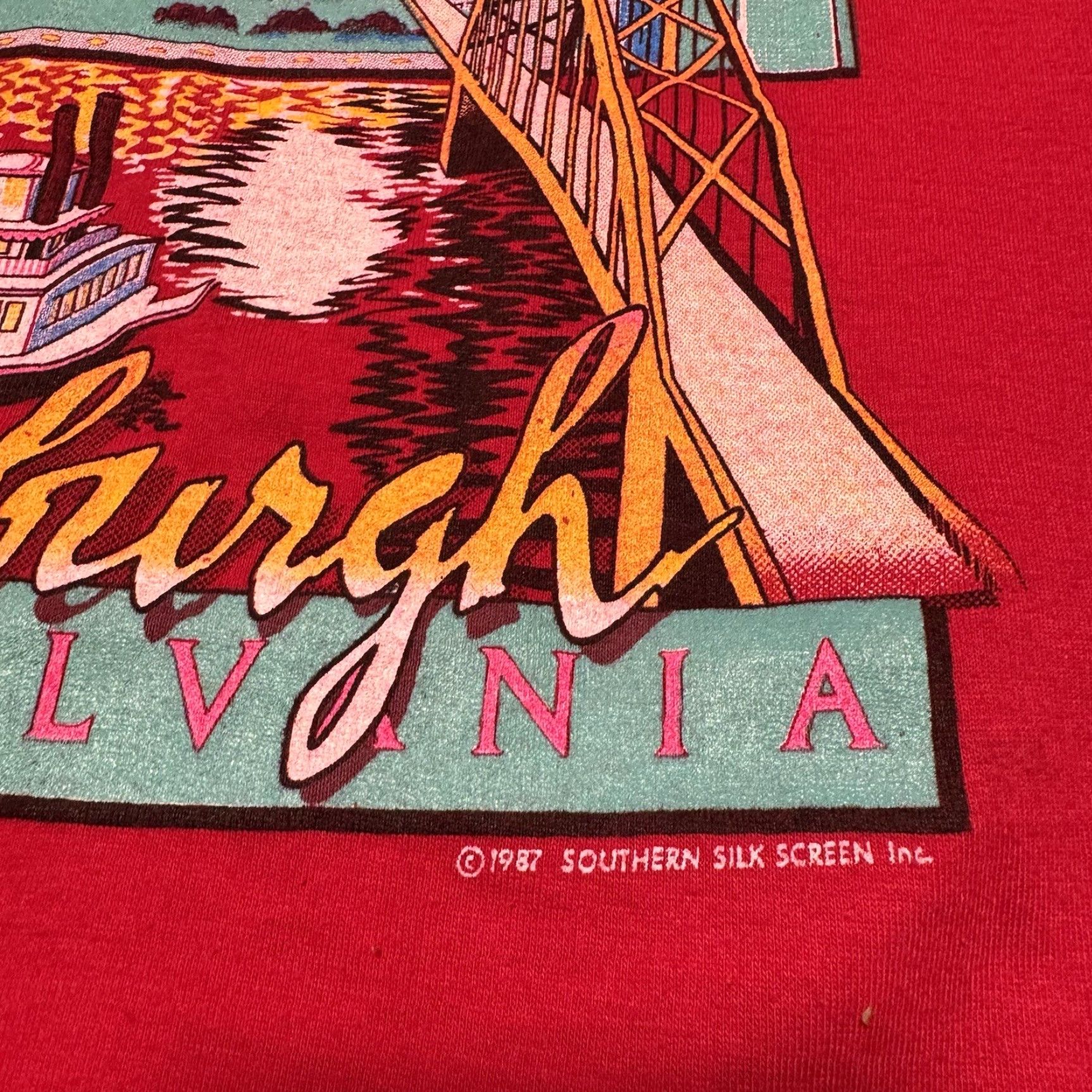 Vintage VINTAGE Pittsburgh Skyline T Shirt XL 1980s USA Point State Park PA Bridges Boat Mens Graphic Tee Red Size US XL / EU 56 / 4 - 2 Thumbnail