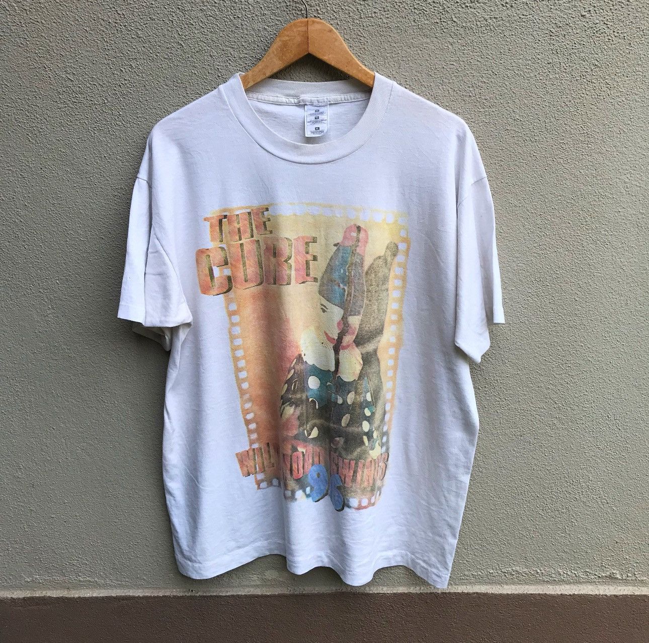 Band Tees Vintage rare 90s THE CURE band tee post punk Size US XL / EU 56 / 4 - 1 Thumbnail