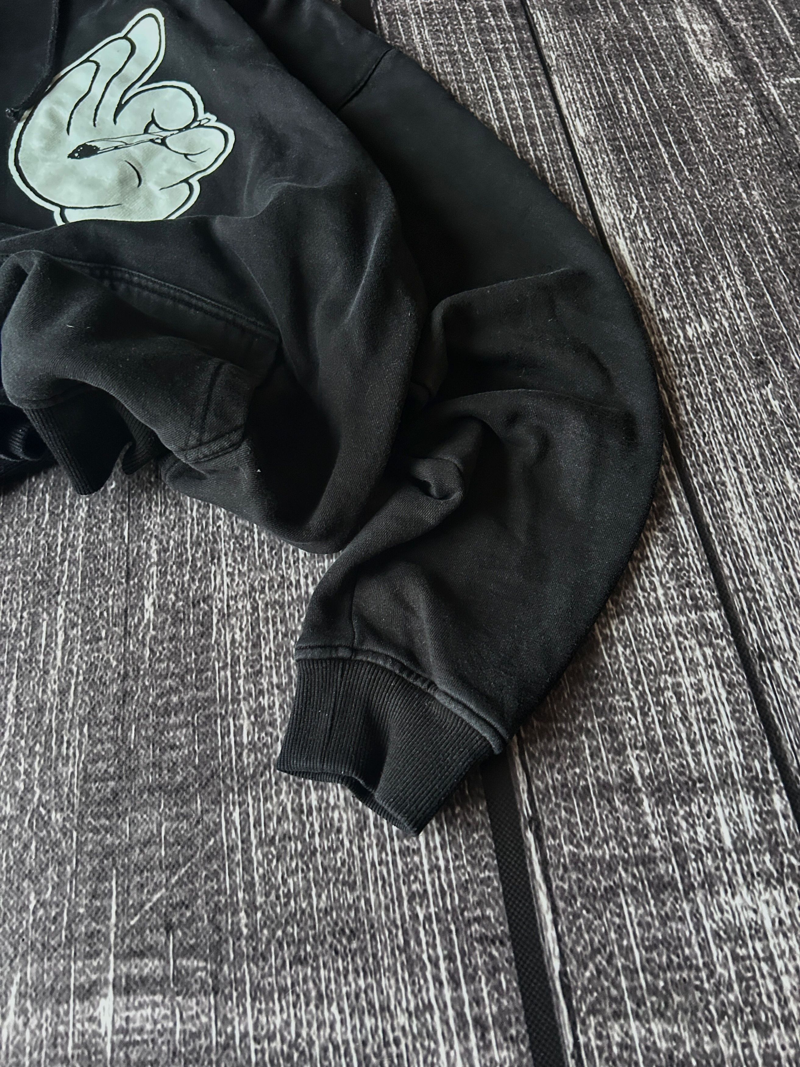 Vintage Black Graphic Hoodie Smoking Hand Print Streetwear Pullover Size US L / EU 52-54 / 3 - 4 Thumbnail
