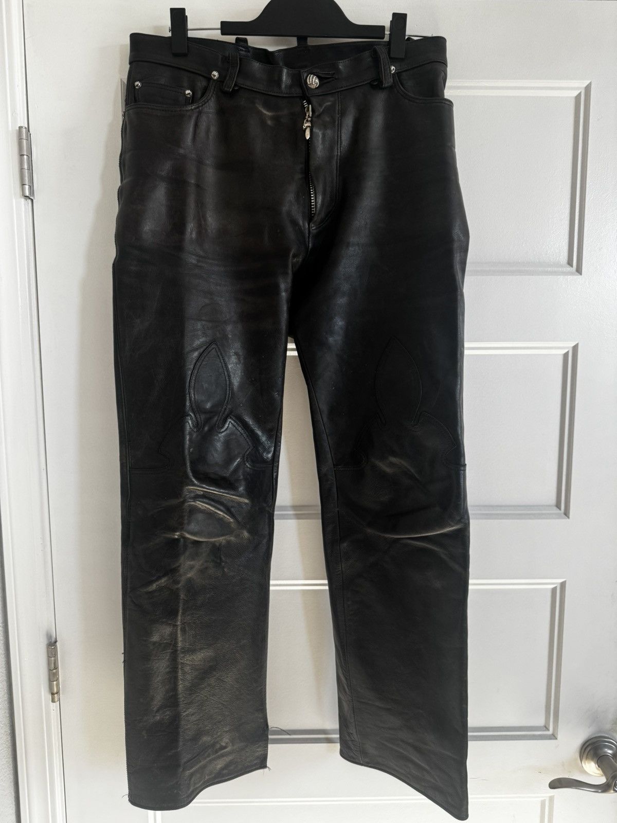 Chrome Hearts Chrome hearts Fleur knee leather pants vintage Size US 34 / EU 50 - 1 Thumbnail