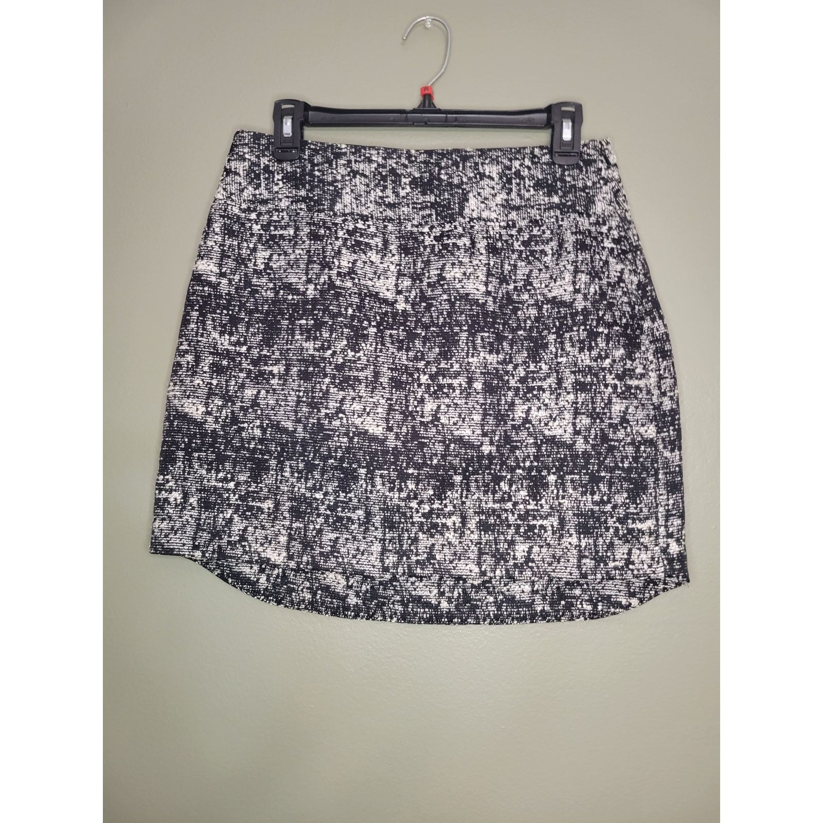 Banana Republic Women's Banana Republic Knee Length Skirt Size 6 Size 29" - 1 Thumbnail