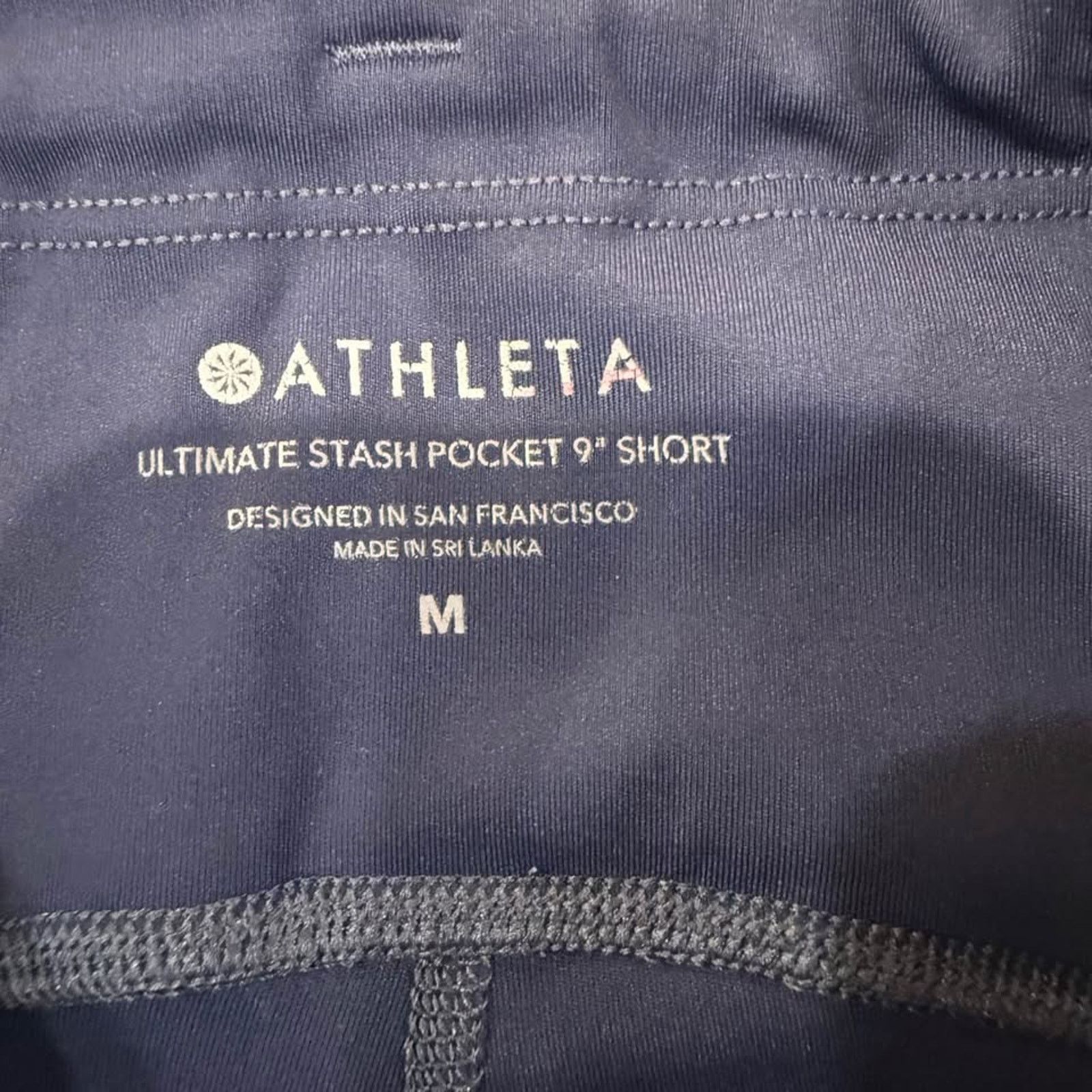 Athleta Athleta Ultimate Stash Pocket 9" Short Womens Medium Navy Size 30" / US 8 / IT 44 - 3 Thumbnail