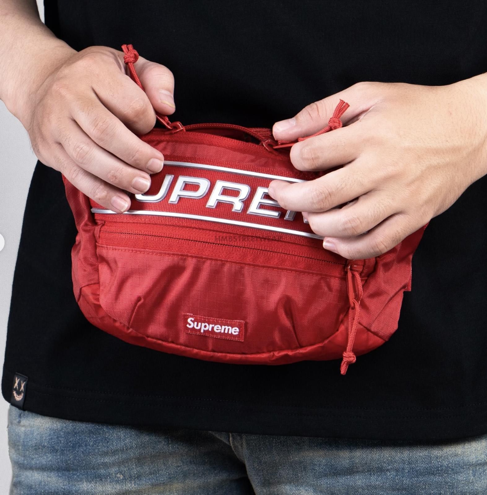 Supreme Supreme 3D Logo Waist Bag Size ONE SIZE - 1 Thumbnail