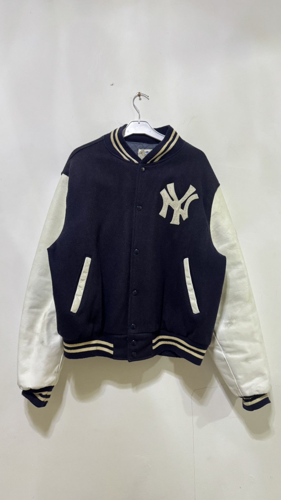 MLB Vintage Leather sleeves Yankees MLB Varsity Size US L / EU 52-54 / 3 - 1 Thumbnail