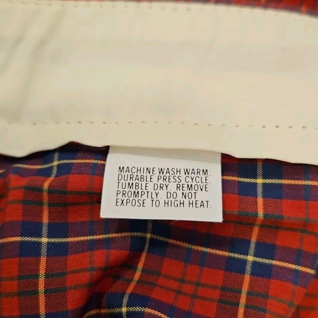 Vintage Vintage Wallace Plaid Shorts Mens 38 Red Tartan Surf Skate H Size US 38 / EU 54 - 7 Thumbnail
