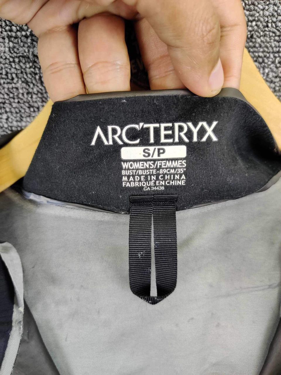 Arc'teryx × Vintage Arcteryx Goretex Outdoor Jacket Size S / US 4 / IT 40 - 14 Thumbnail