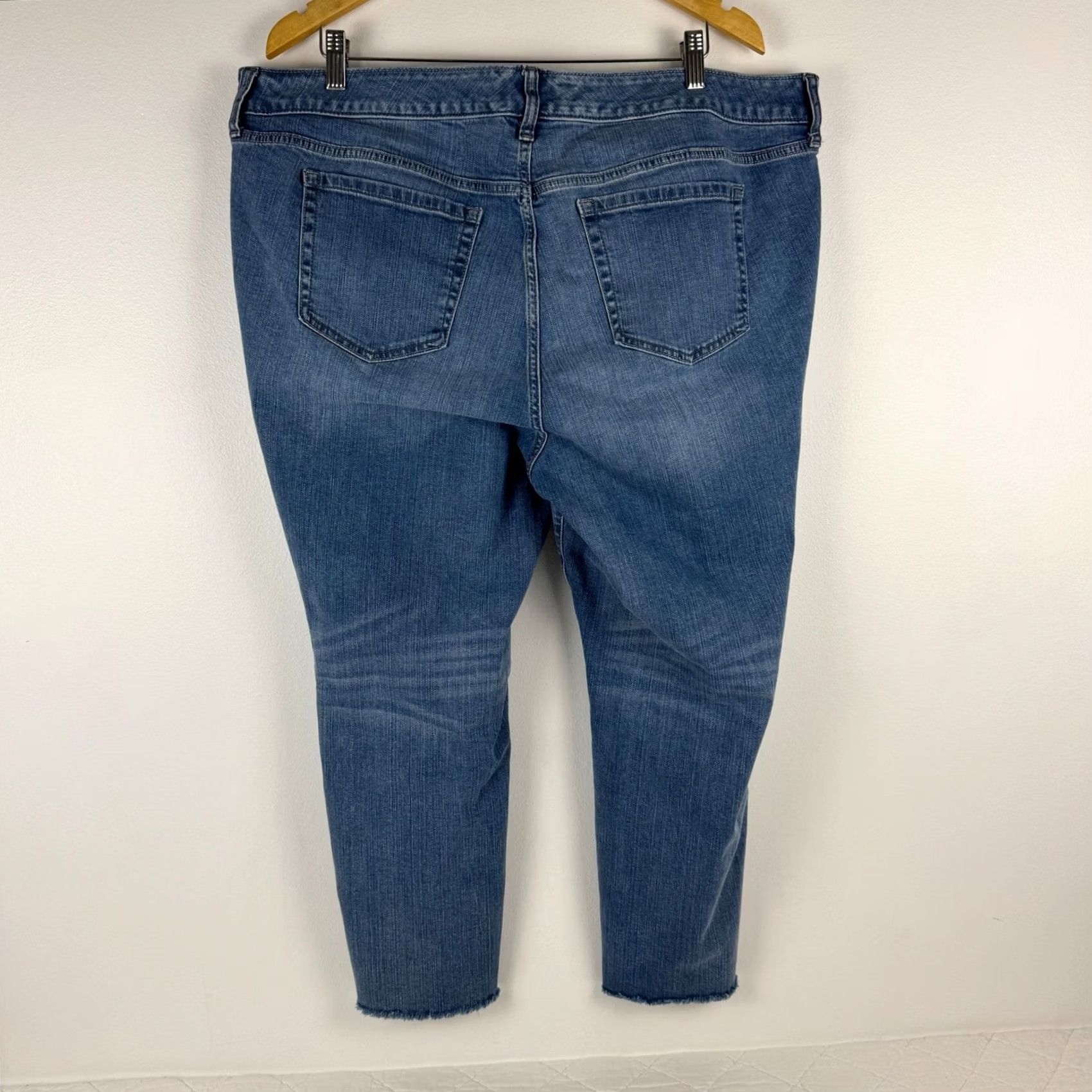 Torrid Torrid Crop Boyfriend Jeans Womens 20 Blue Distressed Stretch Size 42" / US 20 - 2 Thumbnail