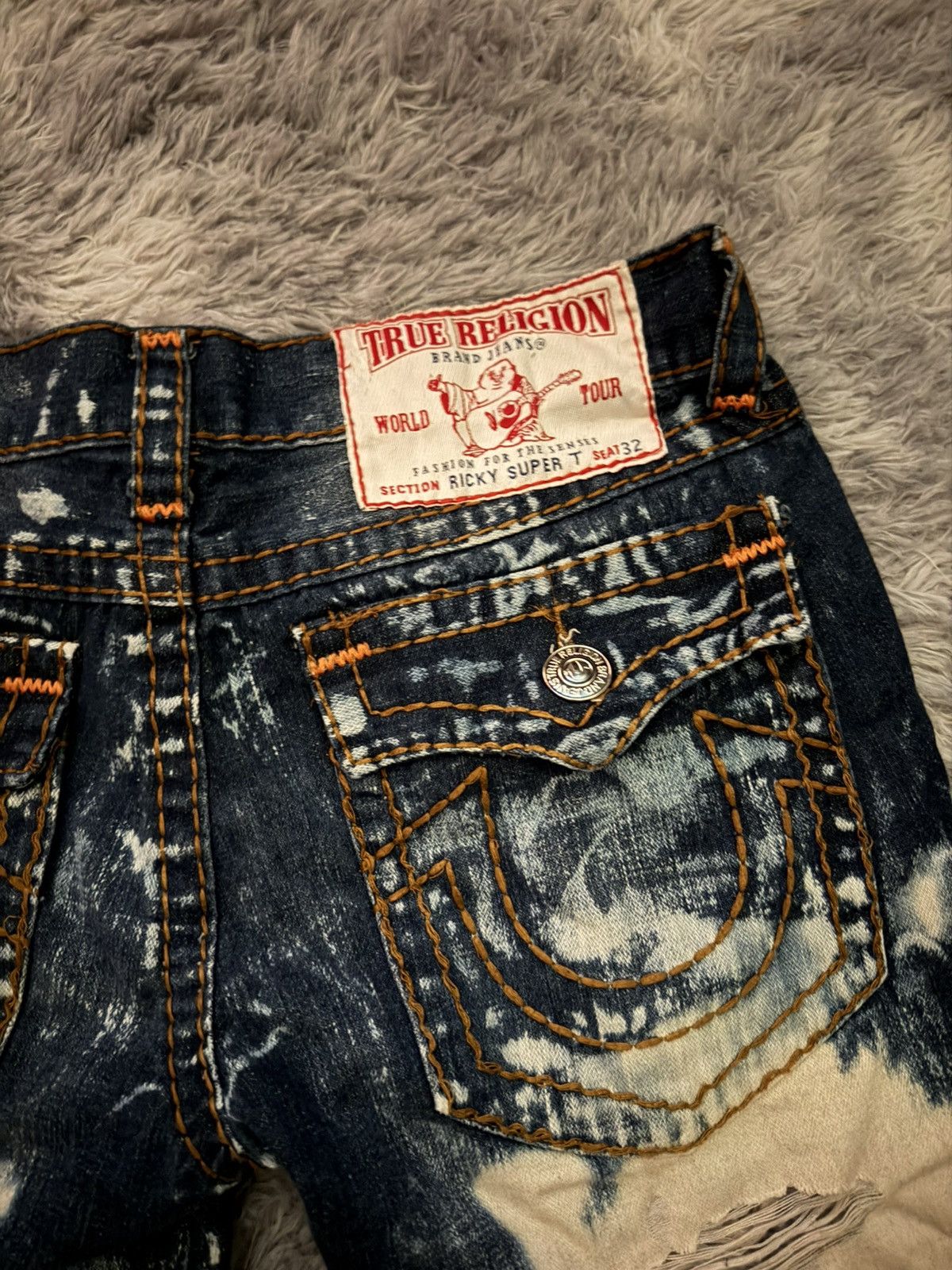 True Religion True Religion OG very distressed Denim Shorts Size 32 Size US 32 / EU 48 - 3 Thumbnail