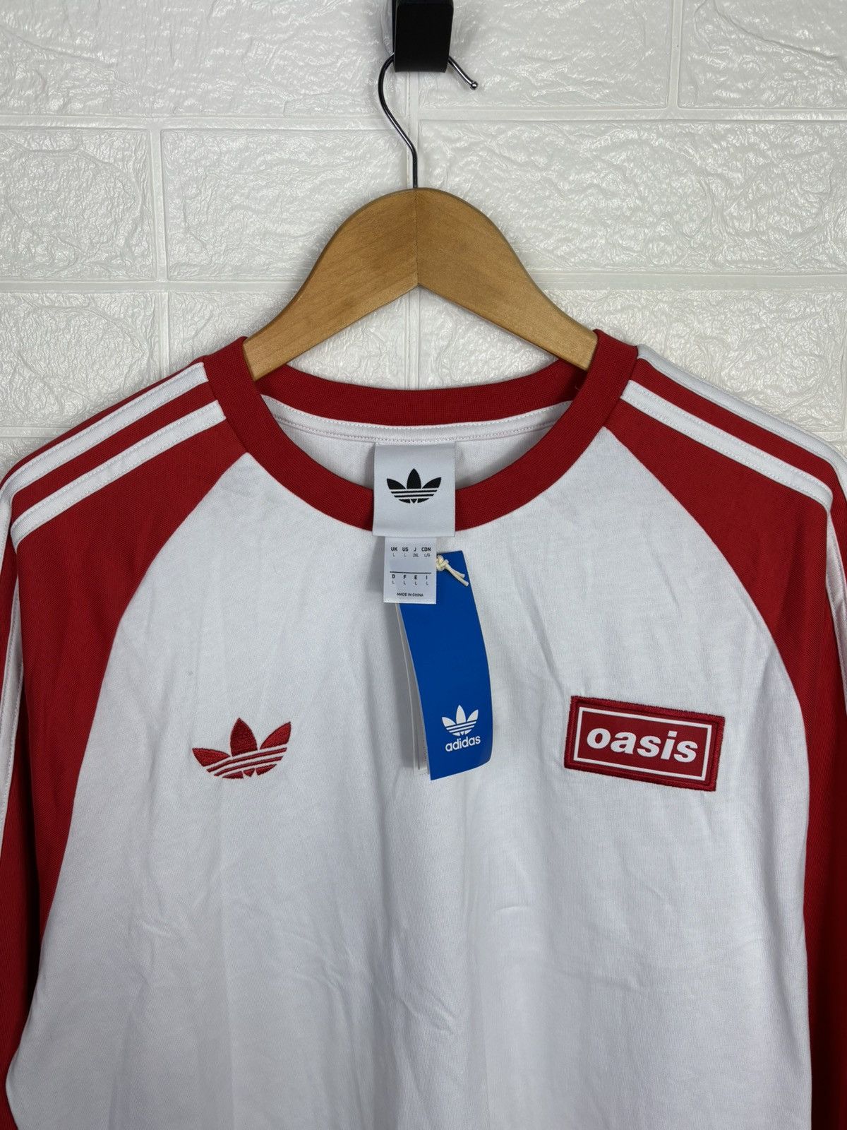 Adidas Adidas Oasis 25 Red & White Long-sleeved Adidas Shirt Size L Size US L / EU 52-54 / 3 - 5 Thumbnail