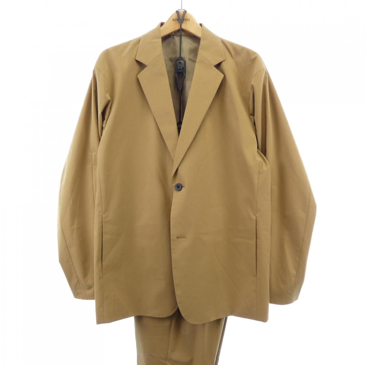 Other Other Maison Special Suit Set Others Suits 11202111202 DUTY FREE for USA Size ONE SIZE - 1 Thumbnail