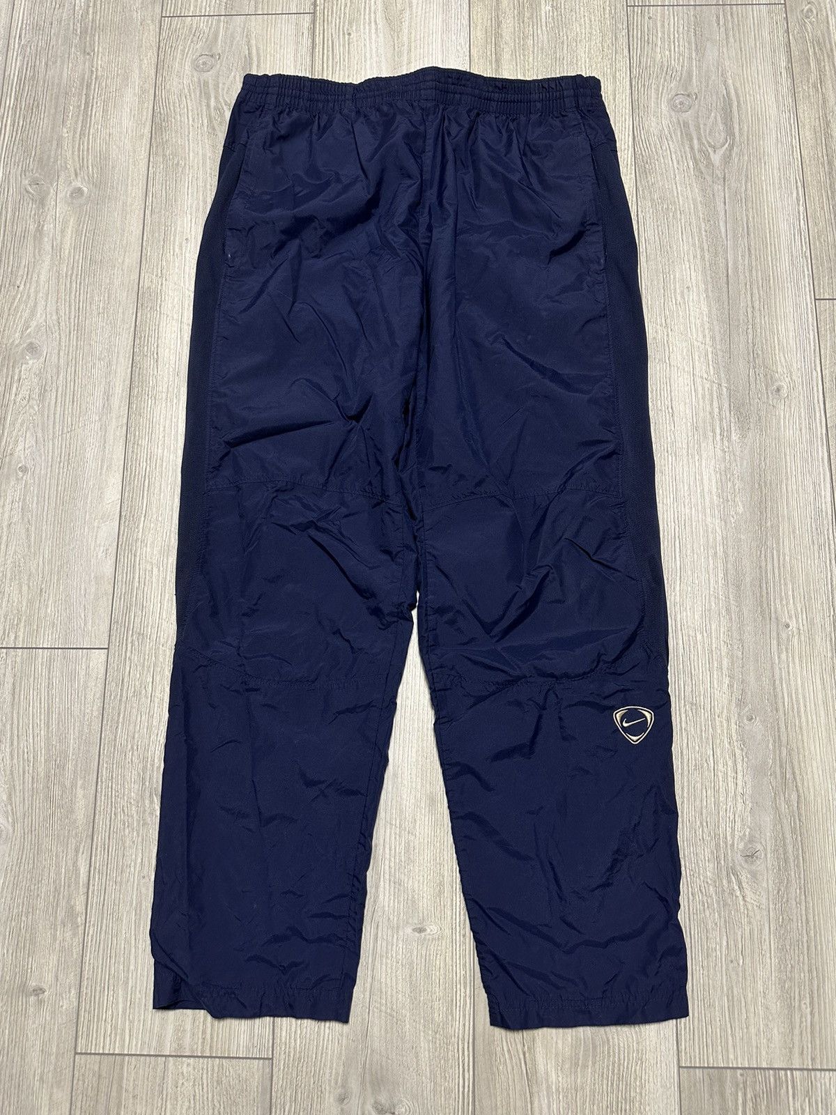 Vintage 90’s NIKE TEAM RETRO SWOOSH LOGO BAGGY TRACK PANTS Y2K Size US 34 / EU 50 - 1 Thumbnail
