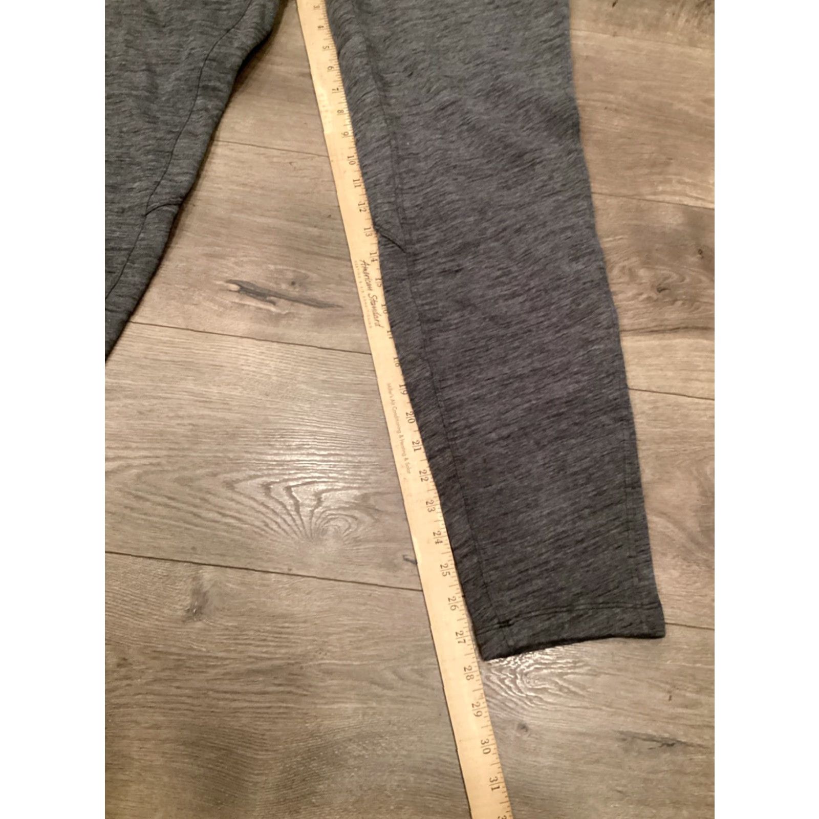 Lululemon Lululemon Sweatpants Women Size 10 Heathered Gray Front Pockets Activewear Jogger Pants, Regular Fit, Gym & Training Size 32" / US 10 / IT 46 - 2 Thumbnail