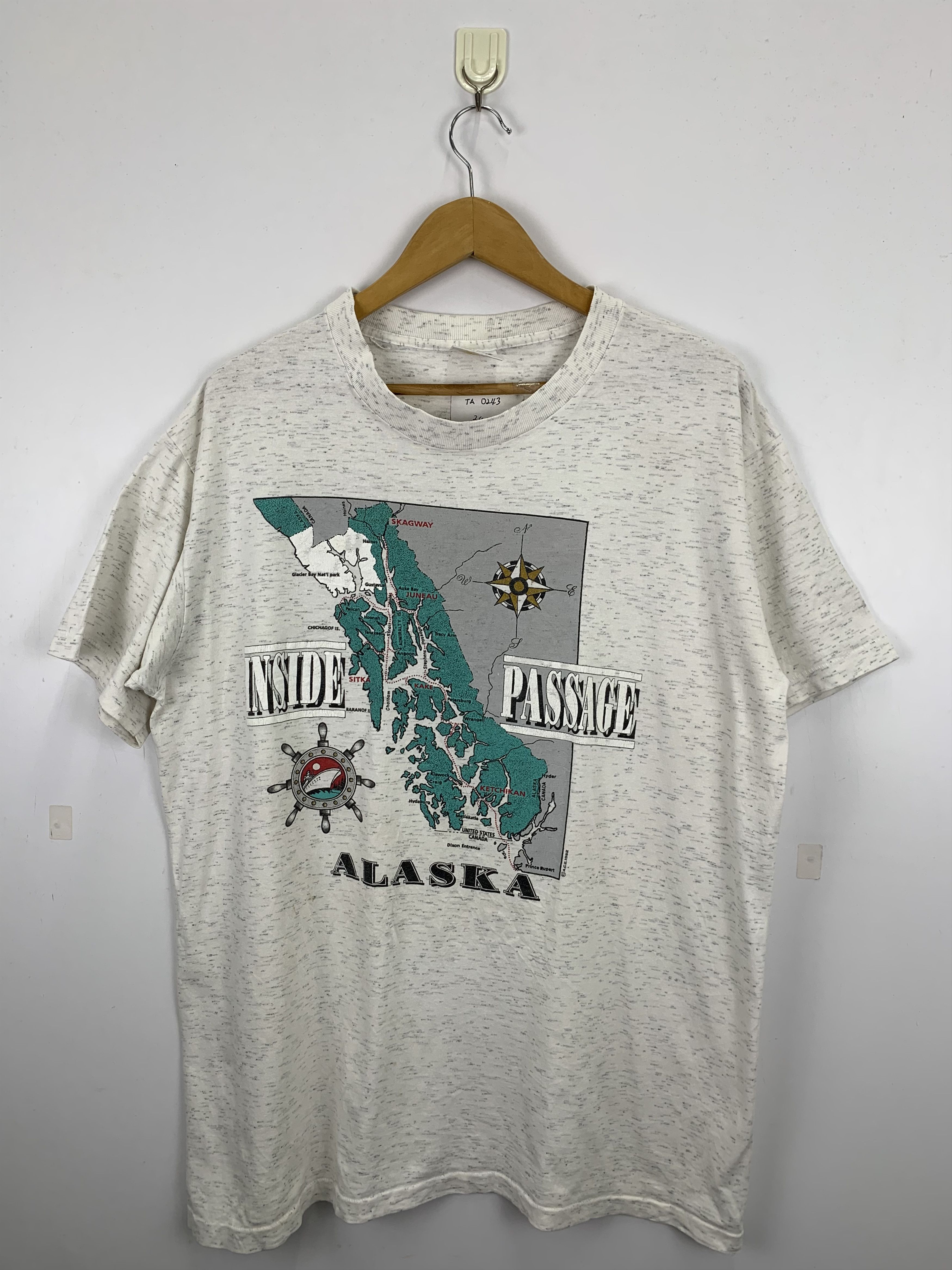 Other Vintage 90s Alaska Inside Passage T Shirt TA0243 Size US XL / EU 56 / 4 - 1 Thumbnail