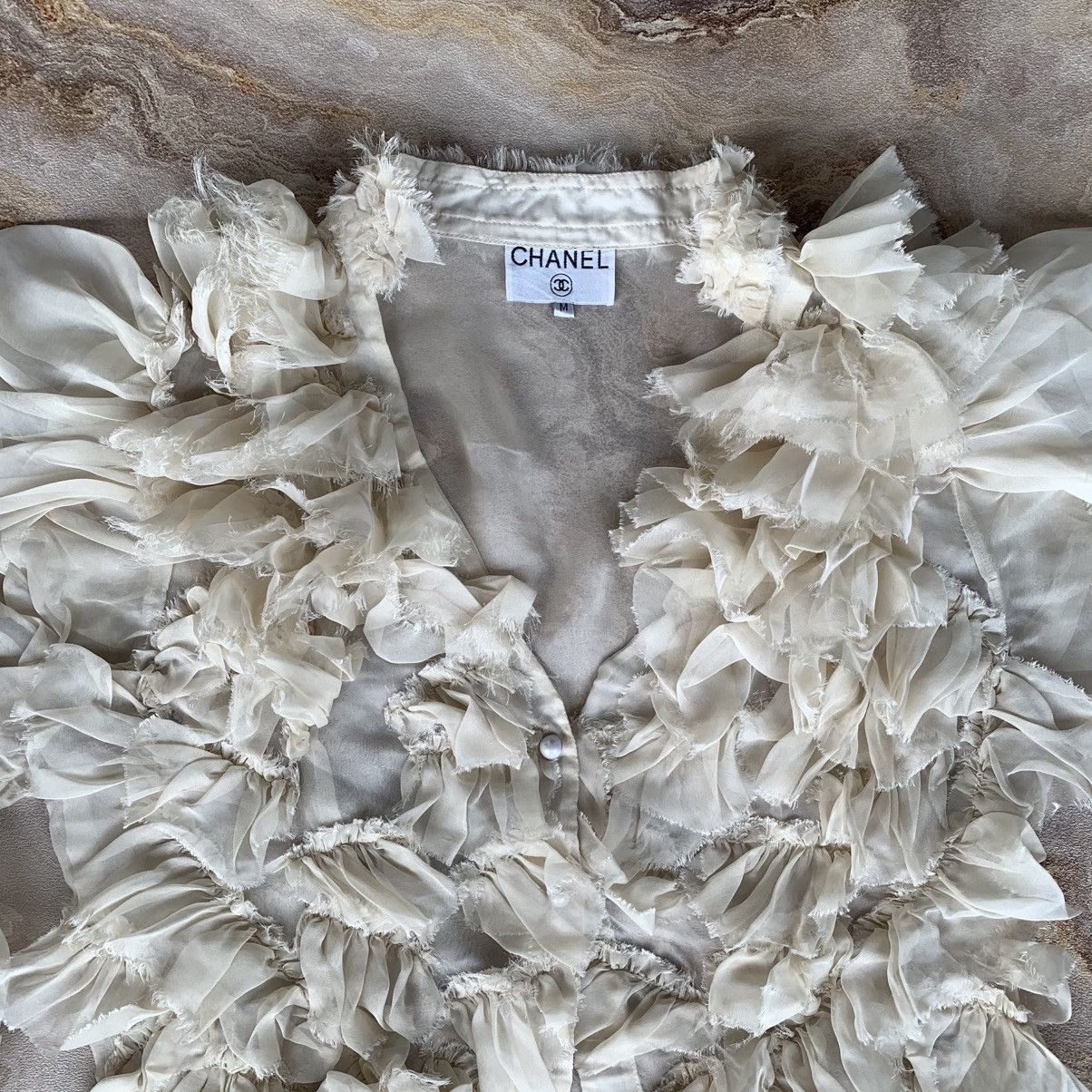 Chanel Vtg 90s Chanel Ruffles Blouse Top Button 3 Size M / US 6-8 / IT 42-44 - 4 Thumbnail
