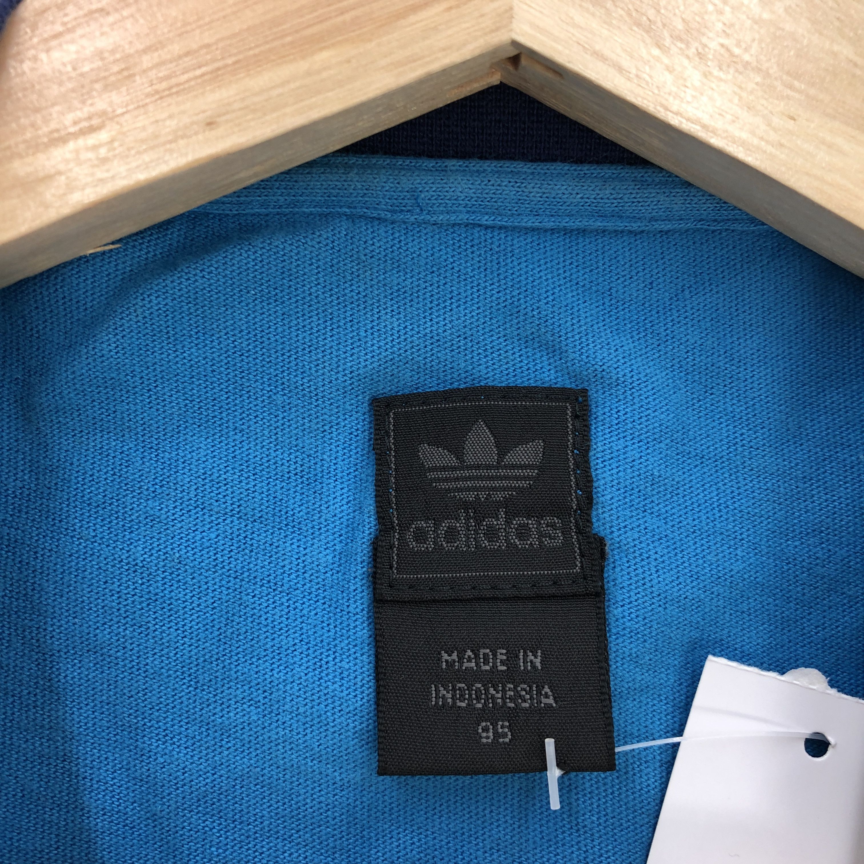 Adidas Vintage Y2K Adidas T Shirt Adidas 10 Beach Sportswear Tees Size US S / EU 44-46 / 1 - 4 Thumbnail