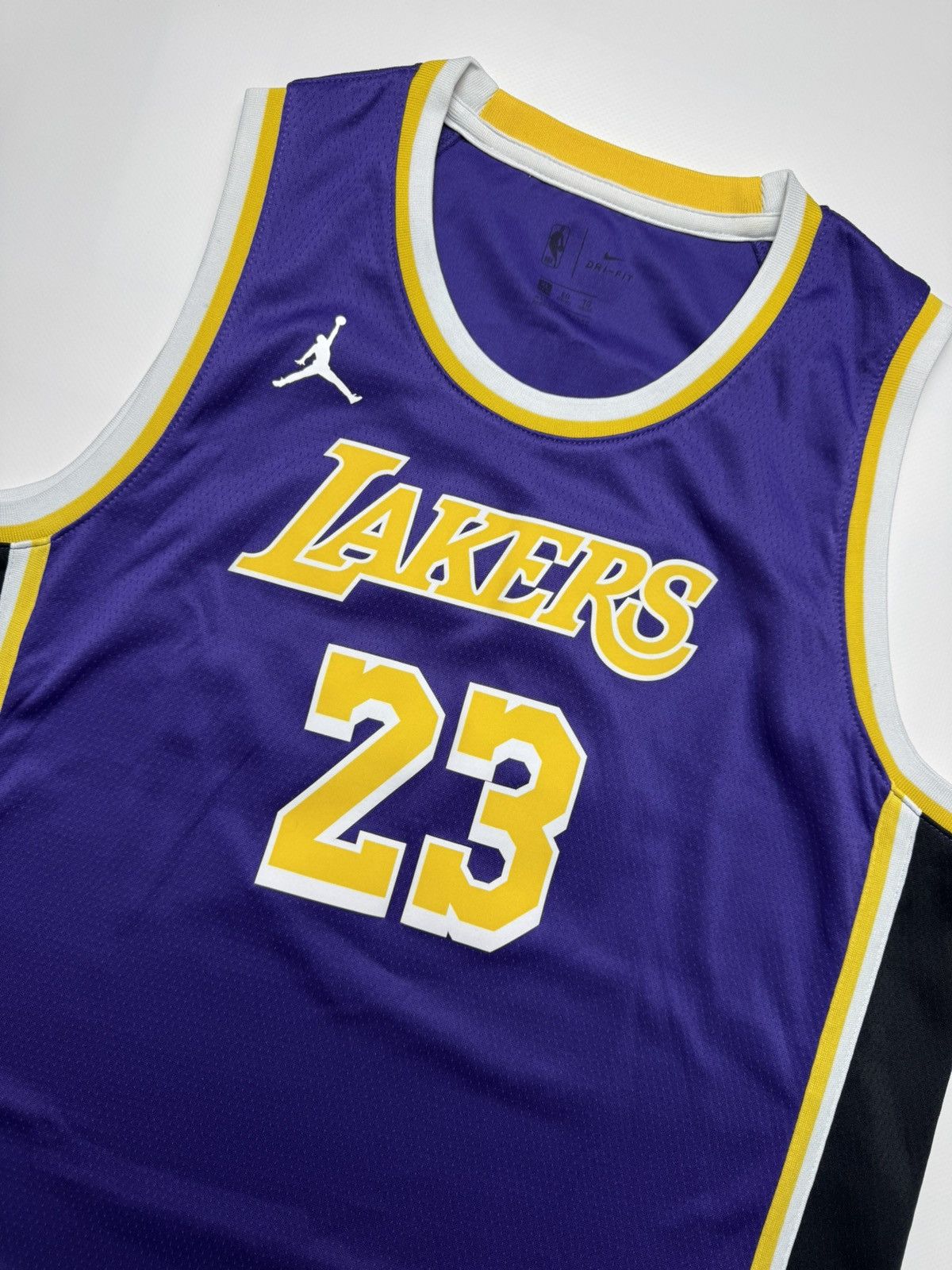 Nike Jordan LeBron James #23 Lakers Swingman Jersey - Purple Size US XL / EU 56 / 4 - 4 Thumbnail