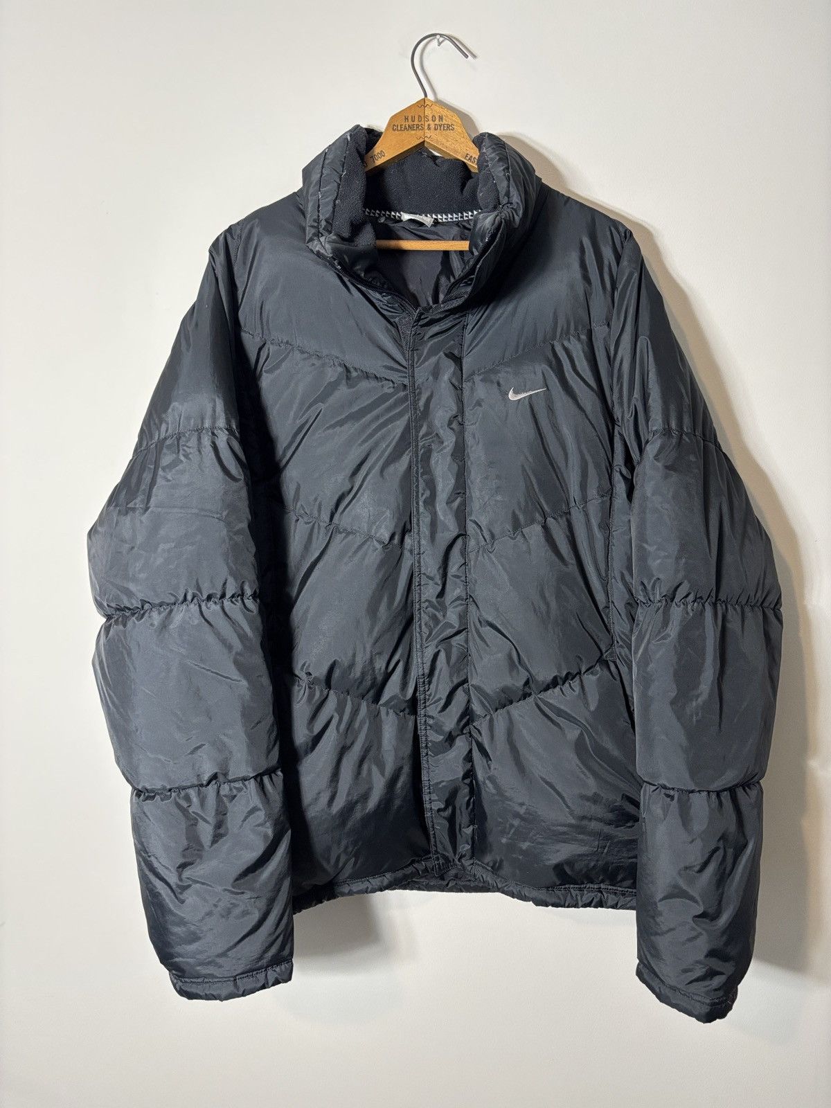 Nike Vintage Nike Puffer Jacket Grey Tag Y2K Medium Size US M / EU 48-50 / 2 - 1 Thumbnail