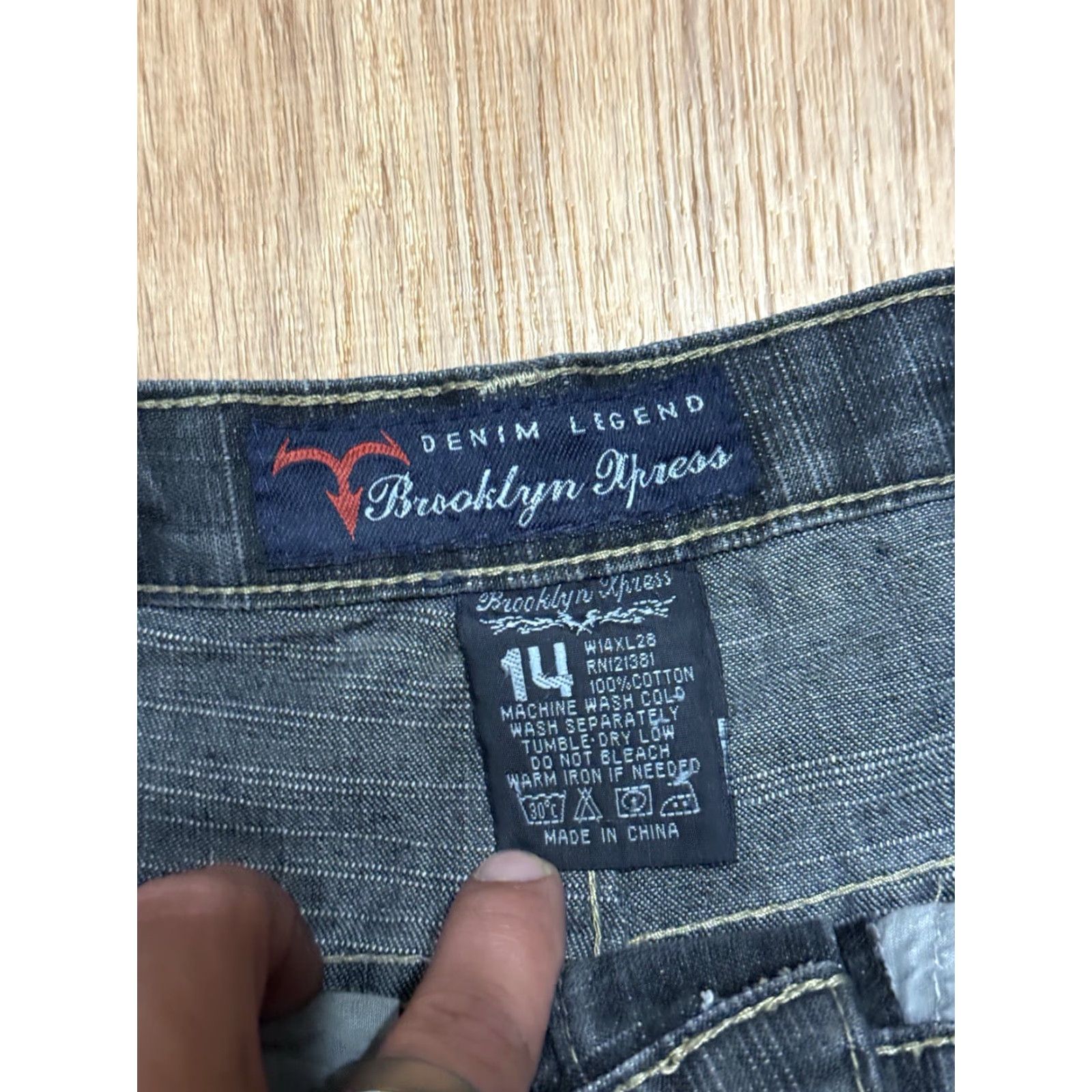 Express VINTAGE Brooklyn XPRESS Jeans 28x27 Boys 14 Embroidered Wide-Leg Edgy Streetwear Y2K Skater Mens? Size US 28 / EU 44 - 4 Thumbnail