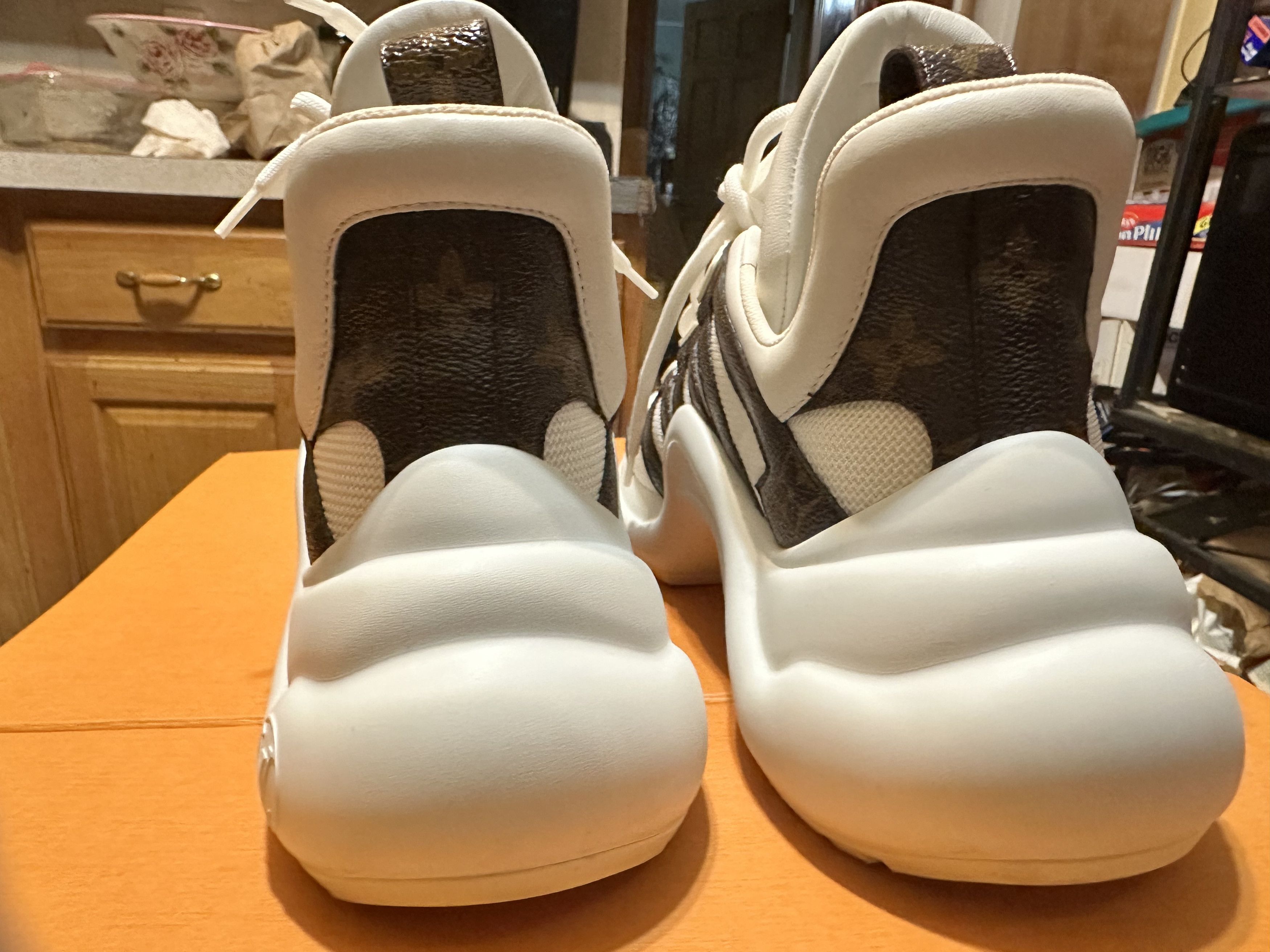 Louis Vuitton LV Archlight Sneaker Size US 8.5 / IT 38.5 - 4 Thumbnail