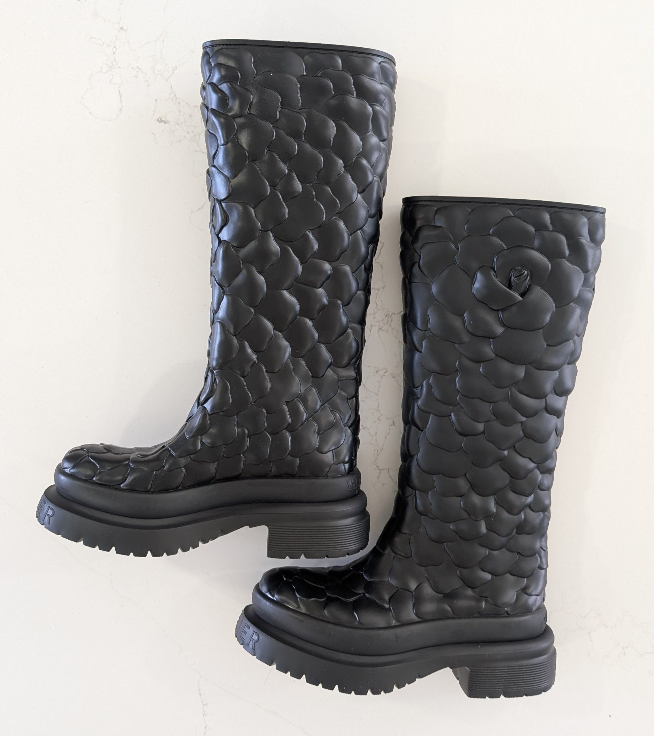 Valentino Valentino Garavani Atelier 03 Rose Edition Rain Boots 40 Size US 10 / IT 40 - 6 Thumbnail