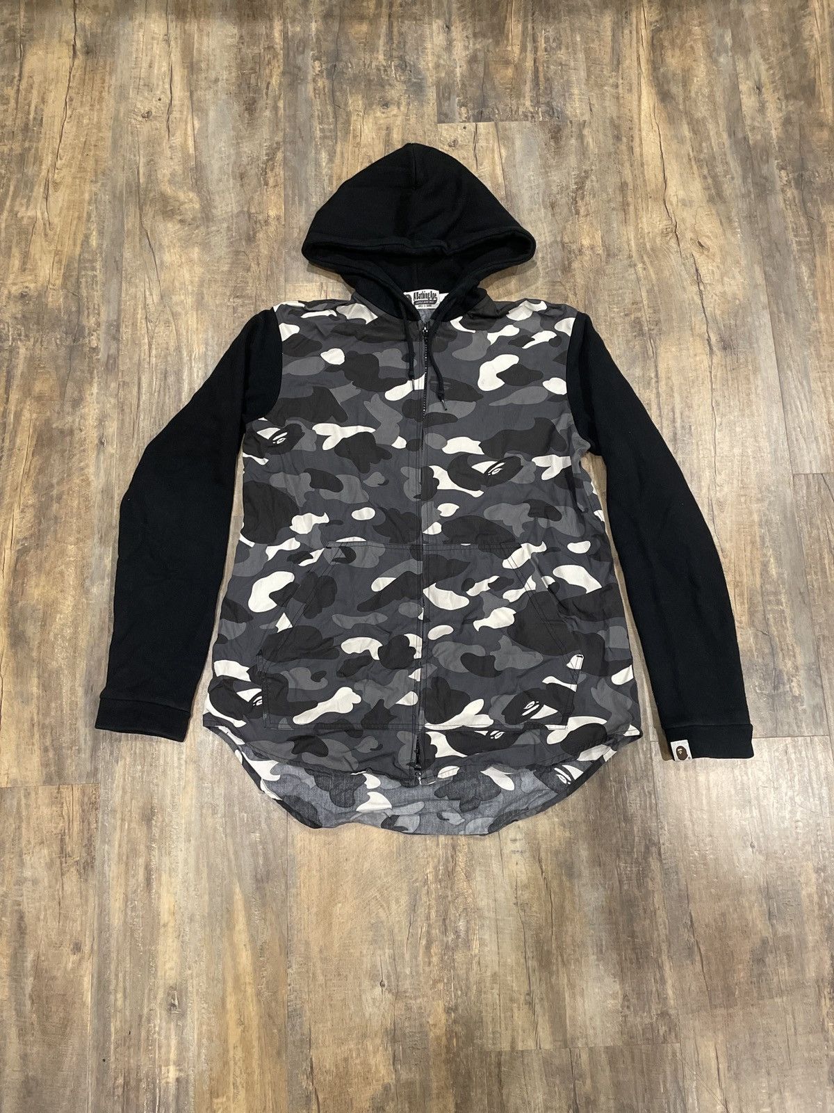 Bape RARE Bape Camo Zip Up Hoodie Ape Head Logo Sweatshirt Size US S / EU 44-46 / 1 - 1 Thumbnail