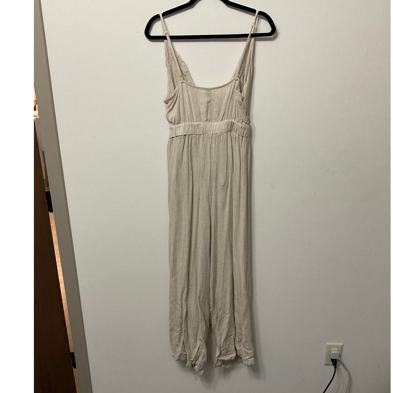 Shein Preloved Shein Front Cutout Tan Jumpsuit Sz XL Size 34" / US 12 / IT 48 - 3 Thumbnail